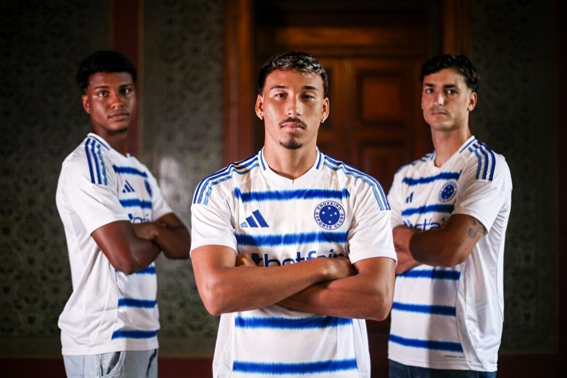 Nova camisa reserva do cruzeiro é lançada