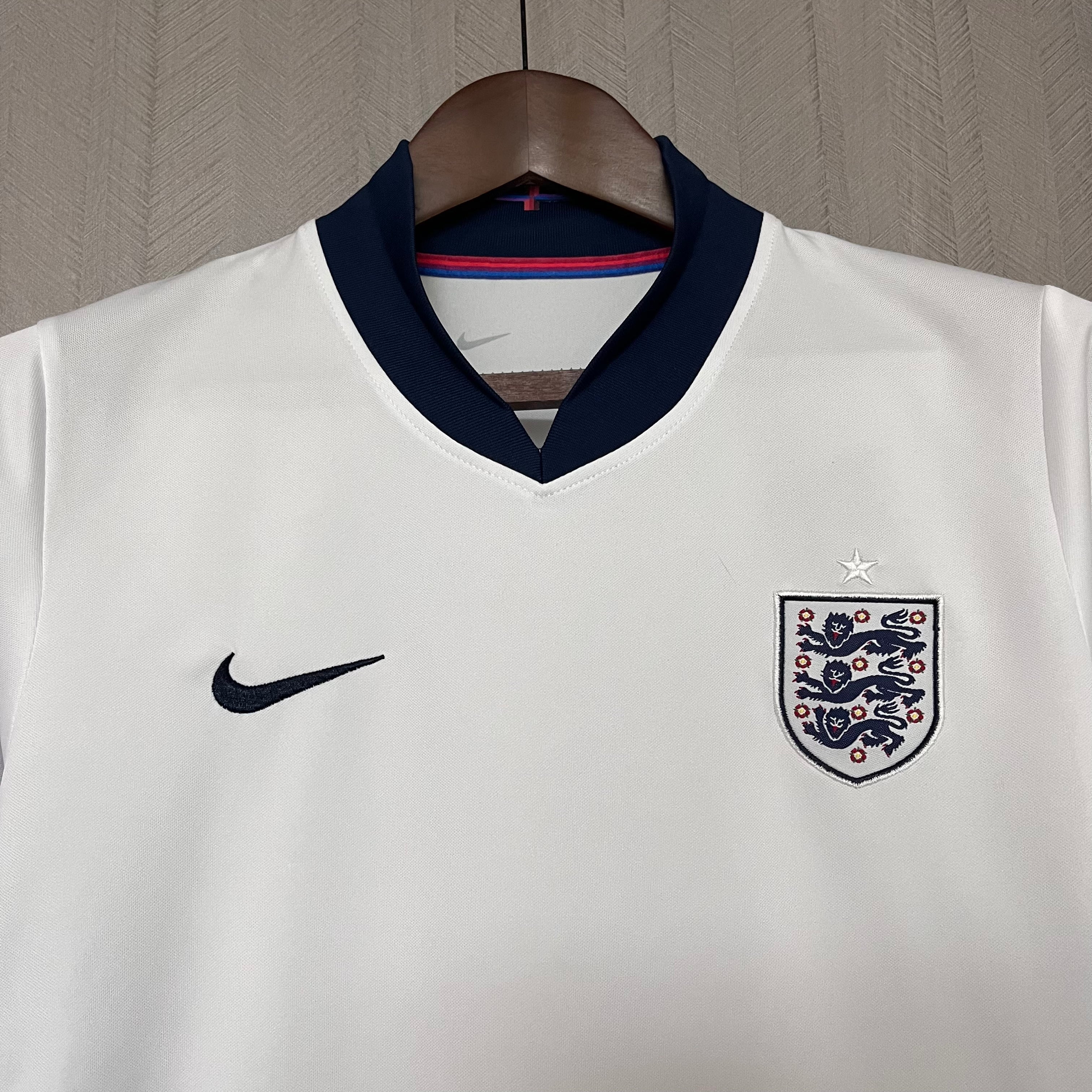 KIT INFANTIL INGLATERRA HOME 24/25