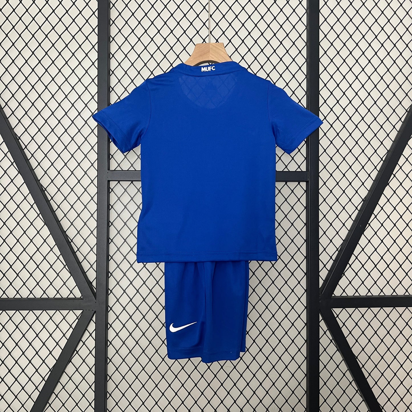 KIT INFANTIL RETRÔ MANCHESTER UNITED BLUE 08/09
