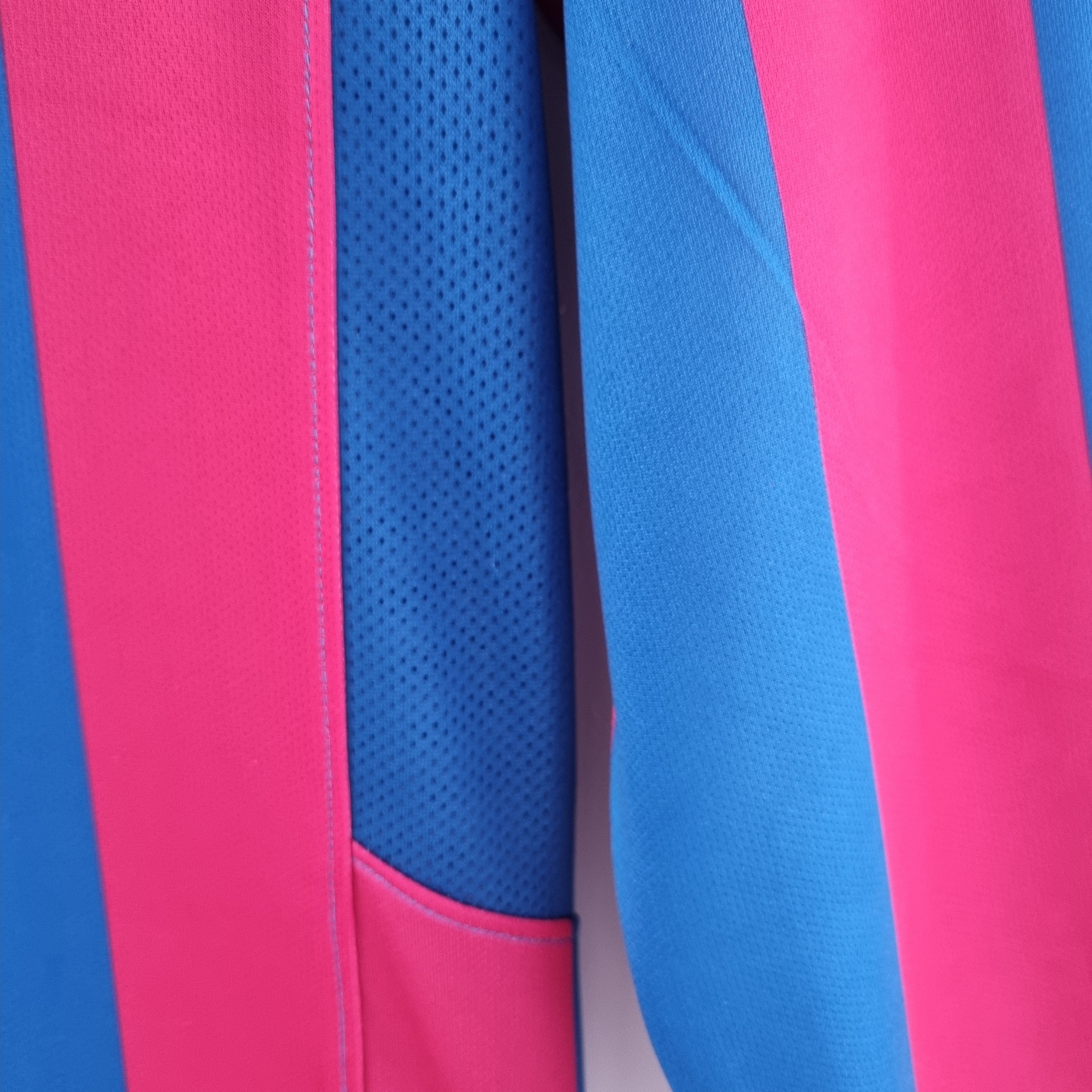 CAMISA RETRÔ BARCELONA HOME MANGA LONGA 05/06