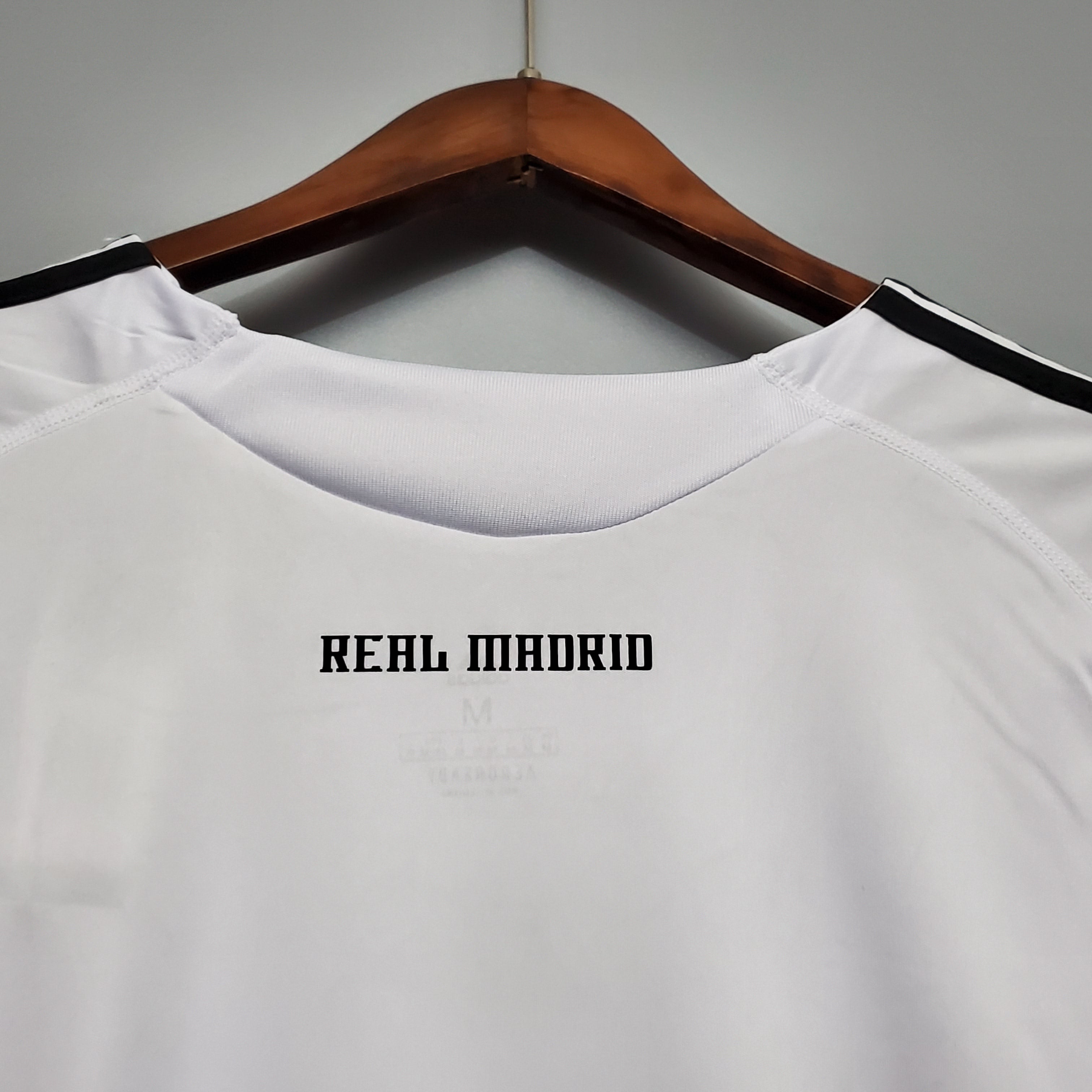 CAMISA RETRÔ REAL MADRID HOME 09/10
