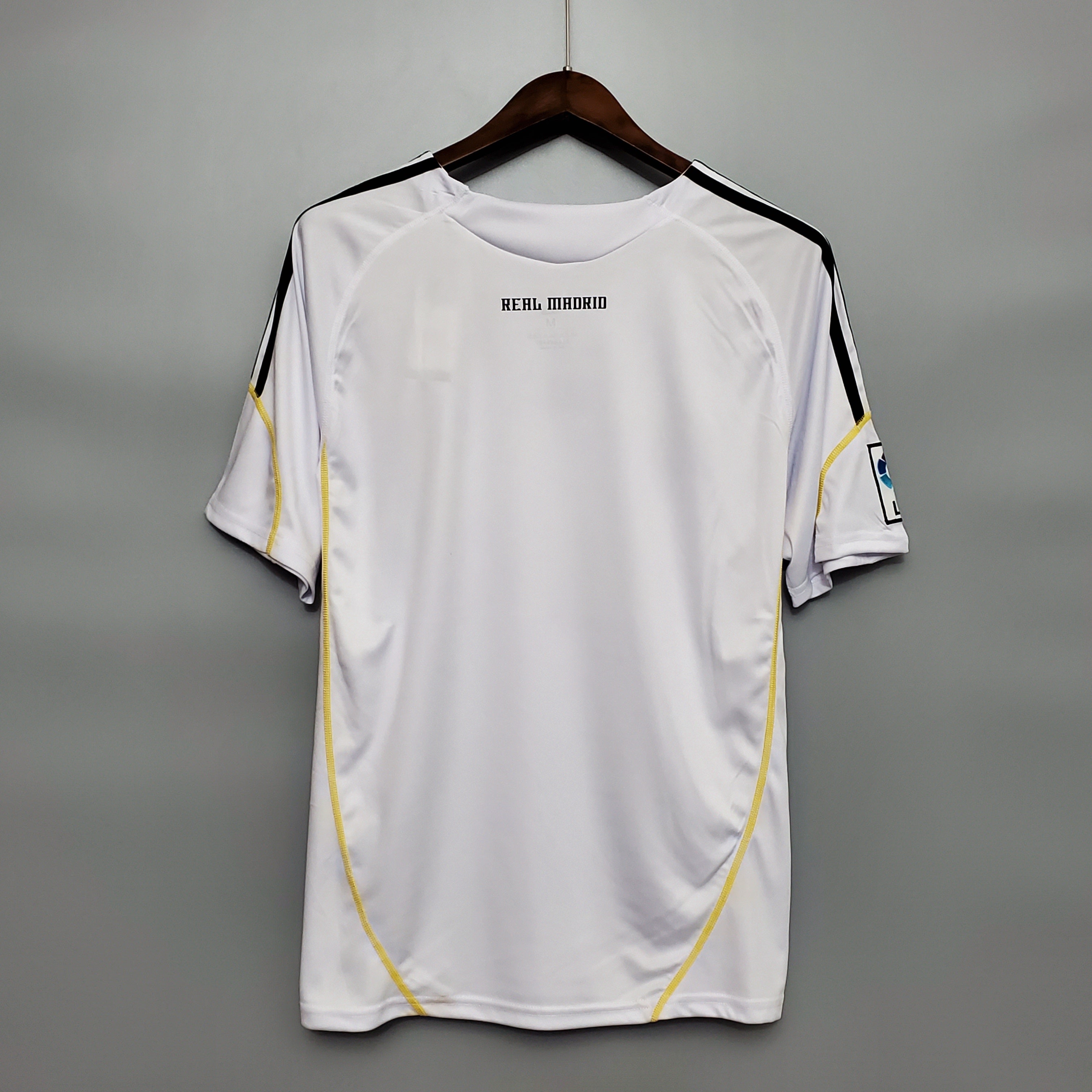 CAMISA RETRÔ REAL MADRID HOME 09/10