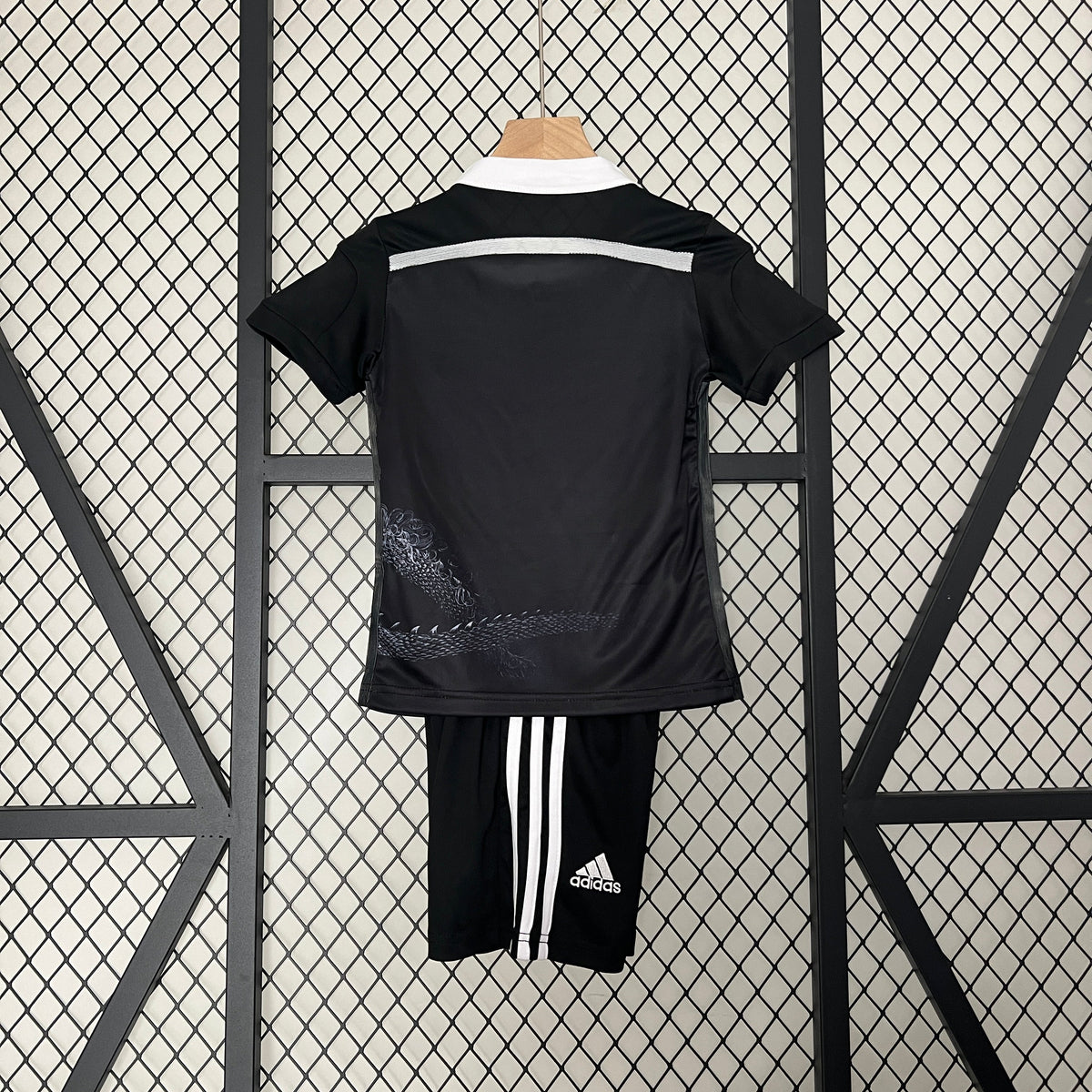 KIT INFANTIL RETRÔ REAL MADRID THIRD 14/15