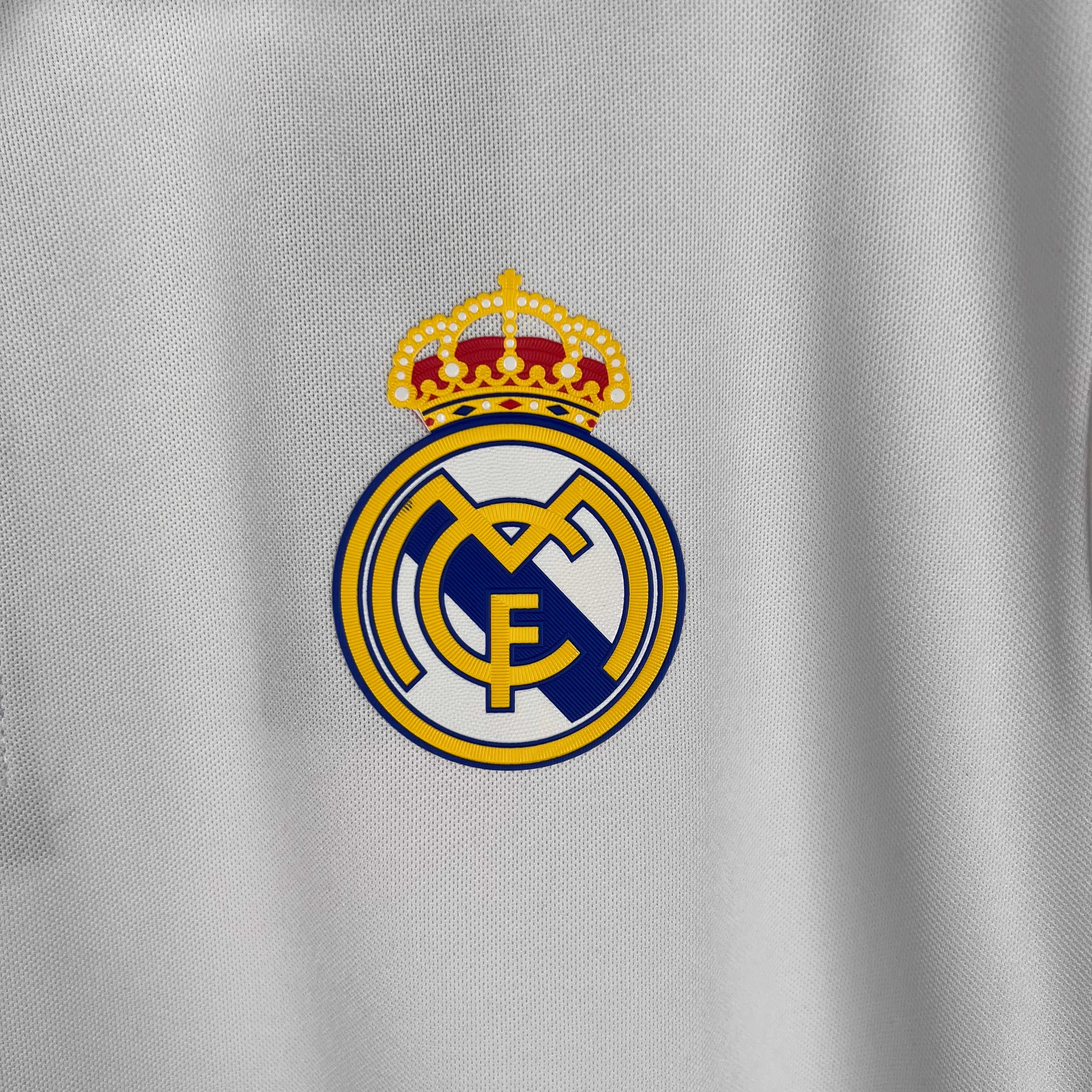 CAMISA RETRÔ REAL MADRID HOME 16/17