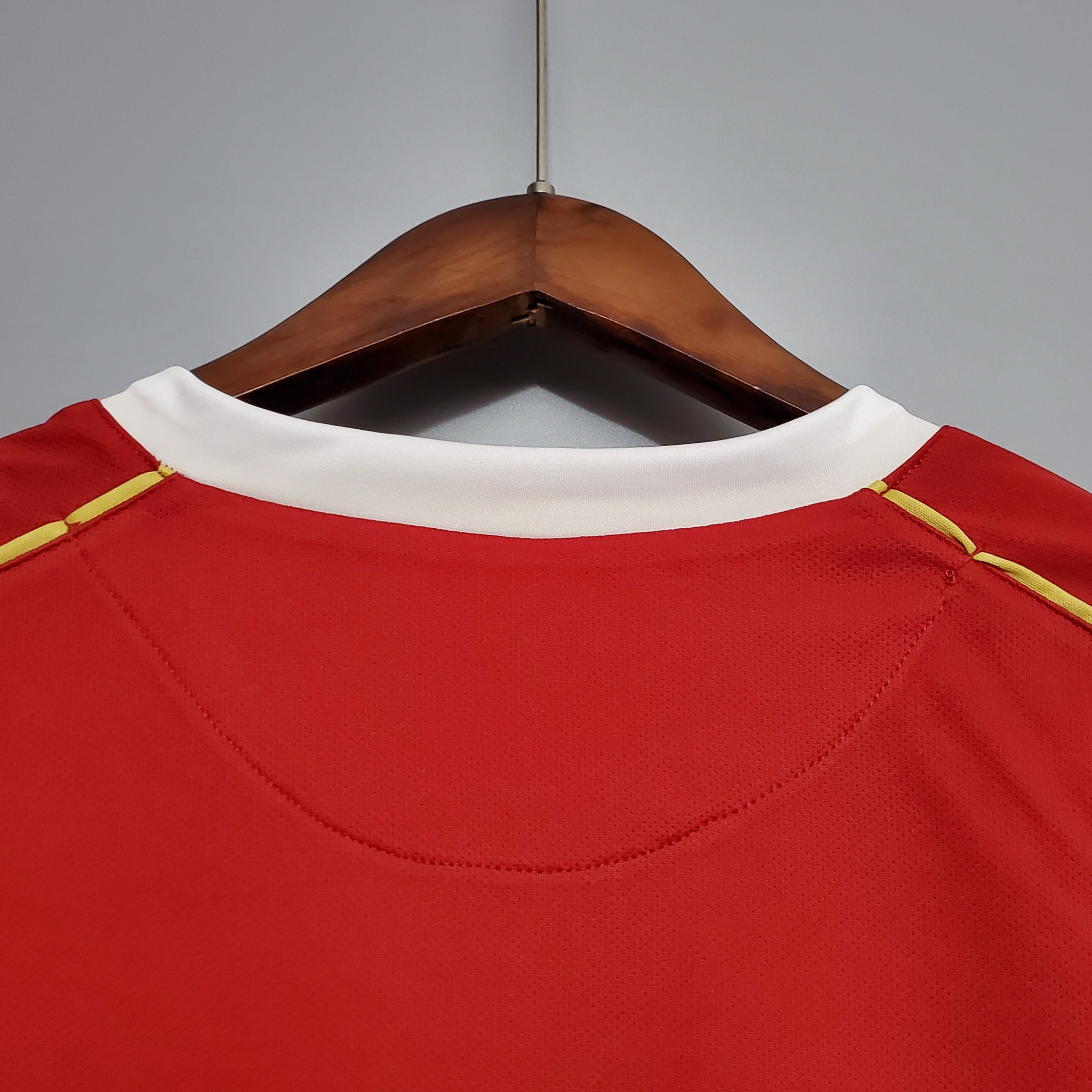 CAMISA RETRÔ MANCHESTER UNITED HOME 06/07