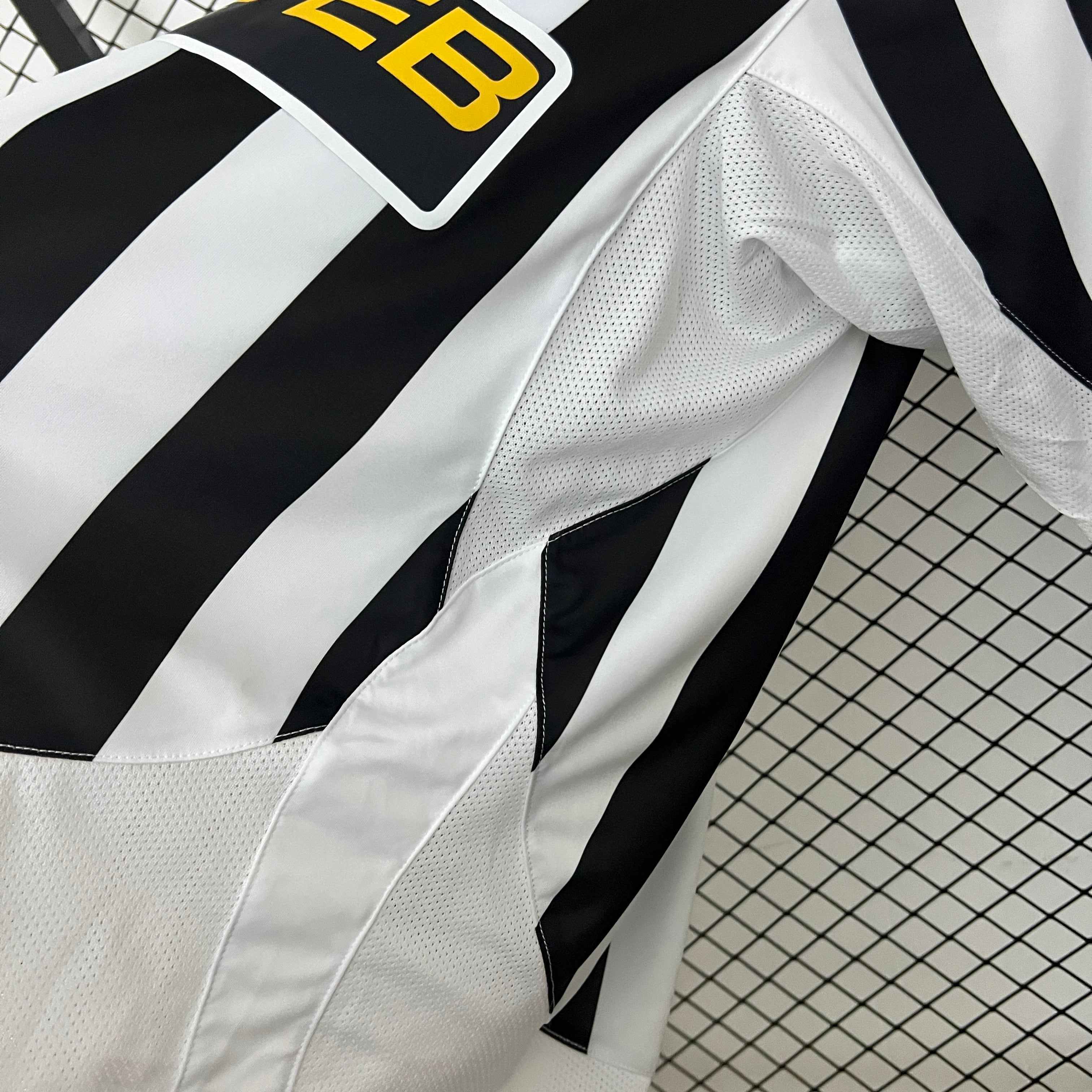 CAMISA JUVENTUS RETRÔ HOME 03/04