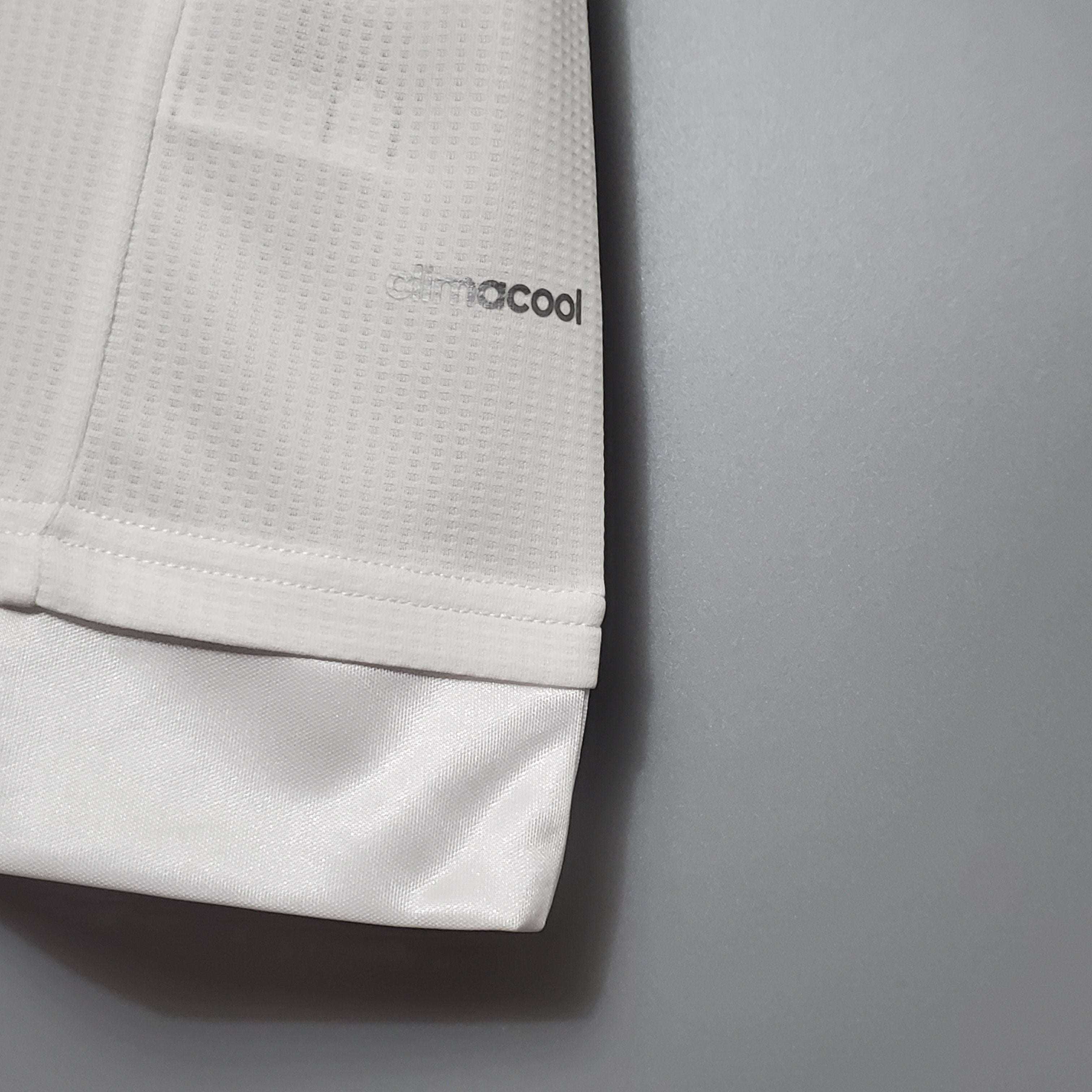 CAMISA RETRÔ REAL MADRID HOME 15/16