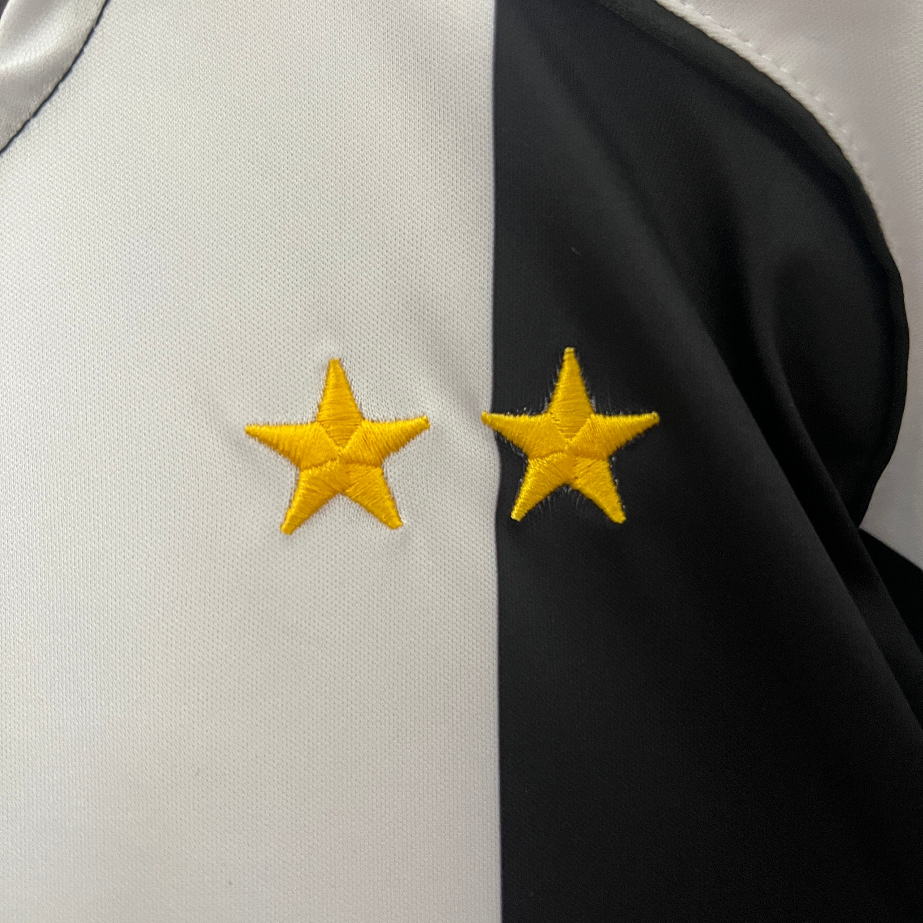 CAMISA JUVENTUS RETRÔ HOME 04/05