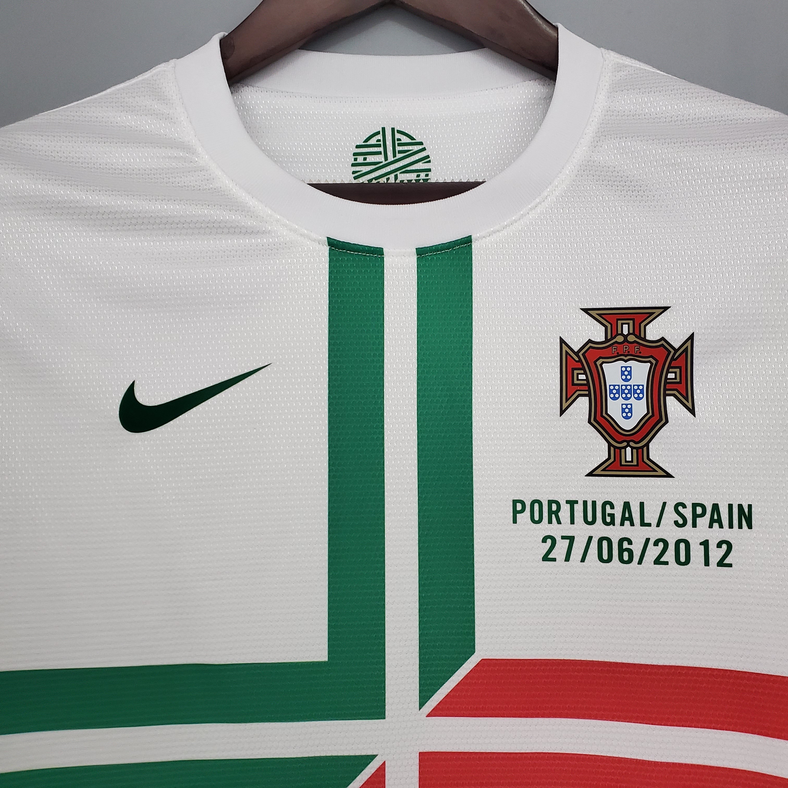 CAMISA RETRÔ PORTUGAL AWAY 2012
