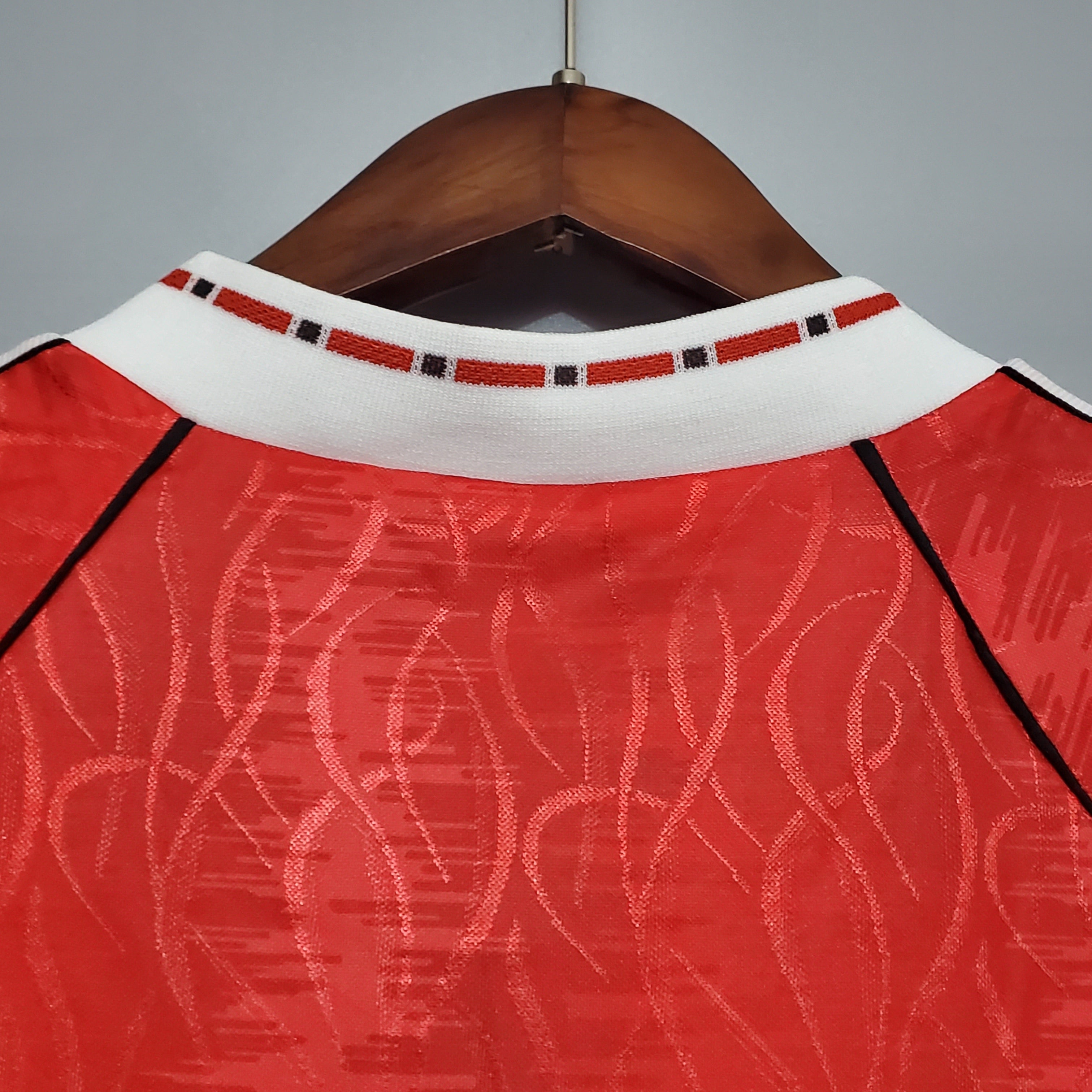 CAMISA RETRÔ MANCHESTER UNITED HOME 90/92