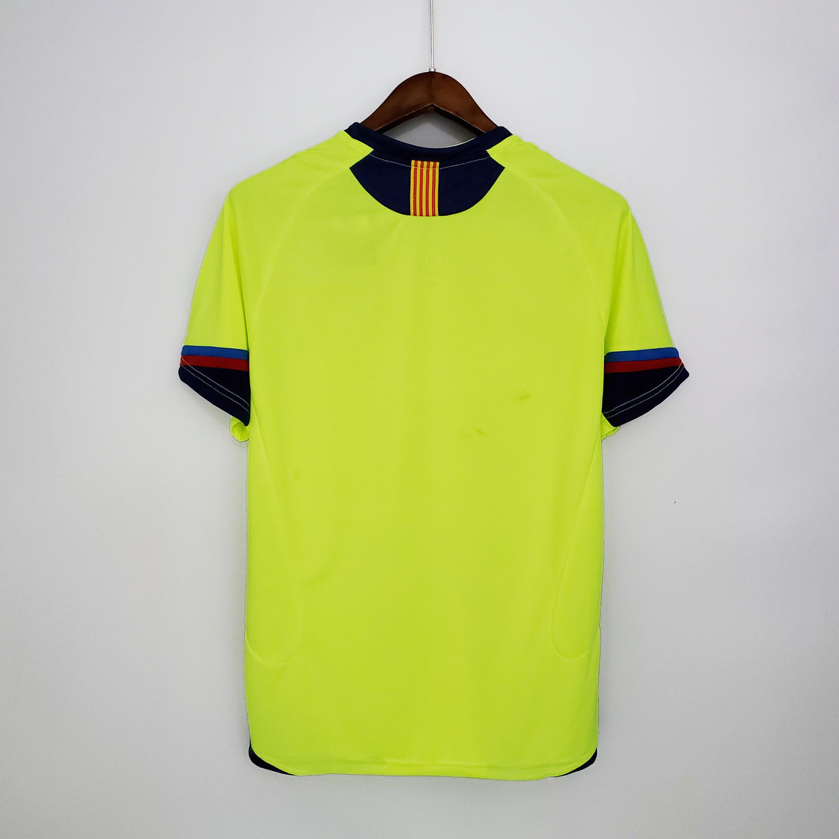 CAMISA RETRÔ BARCELONA AWAY 05/06