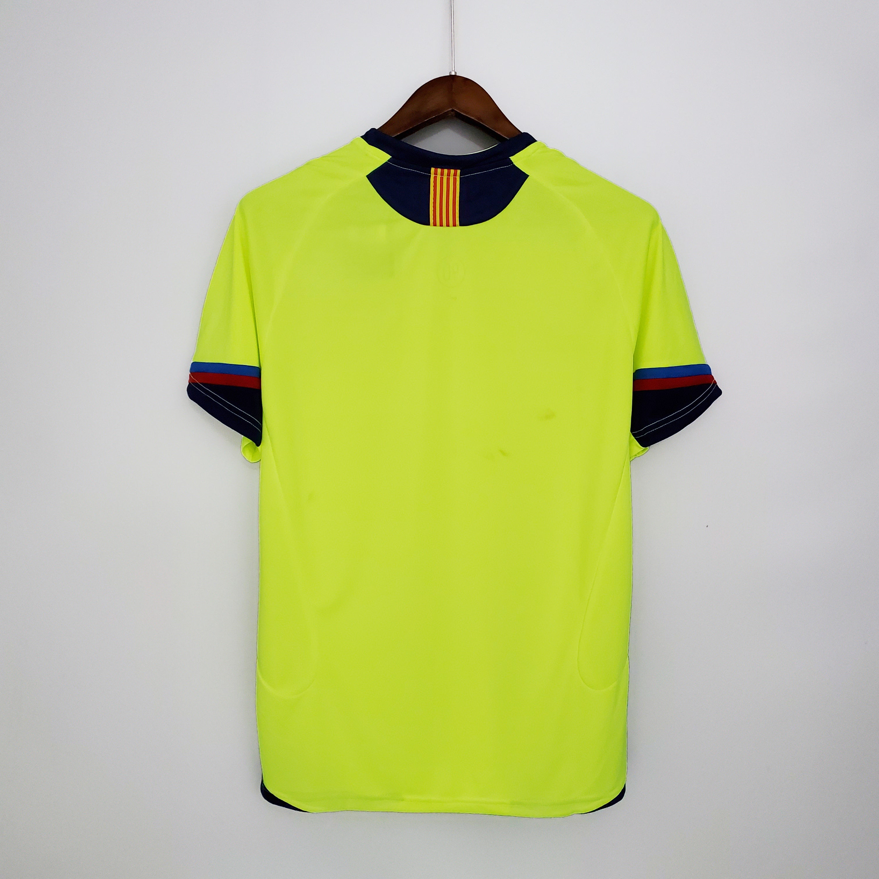 CAMISA RETRÔ BARCELONA AWAY 05/06