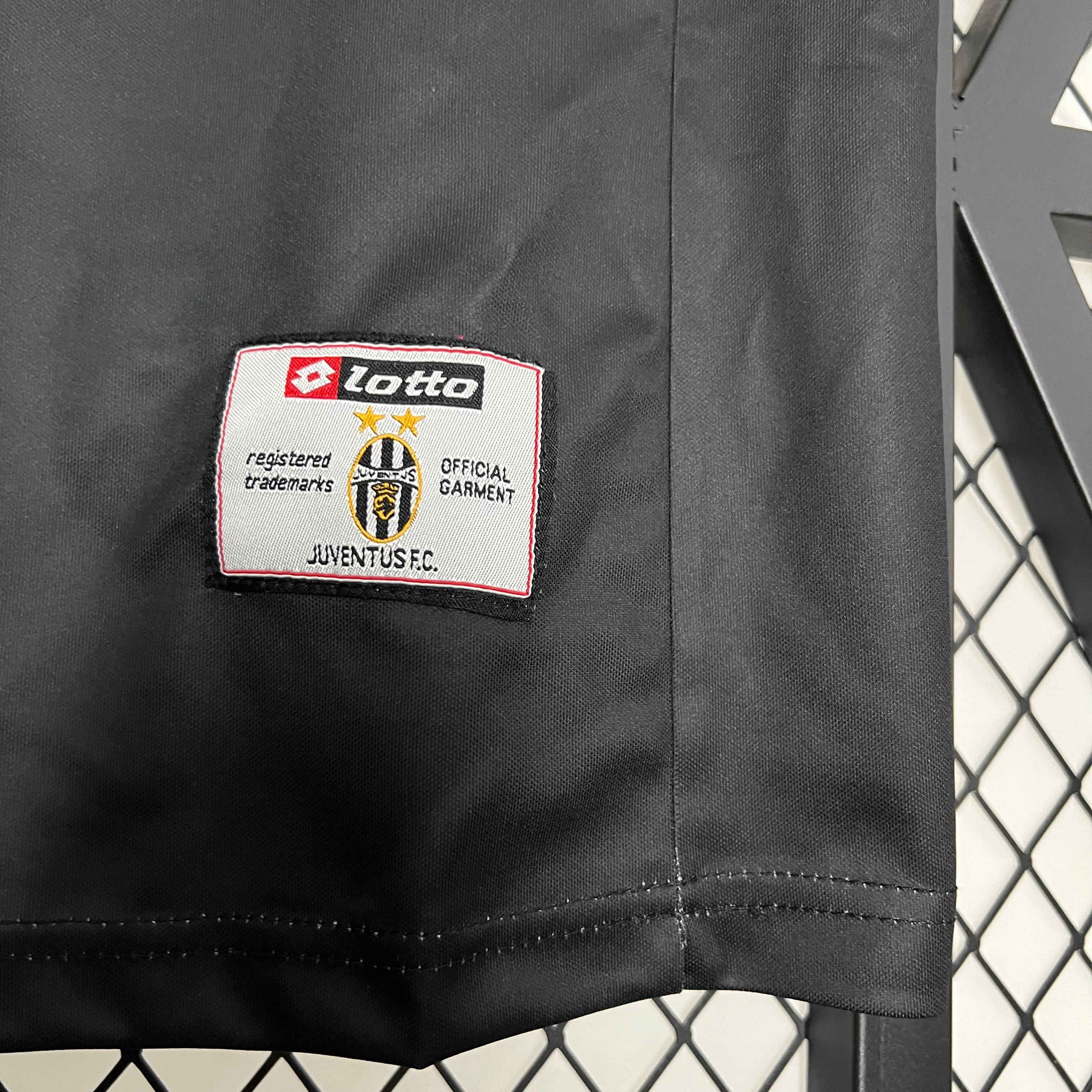 CAMISA JUVENTUS RETRÔ AWAY 01/02
