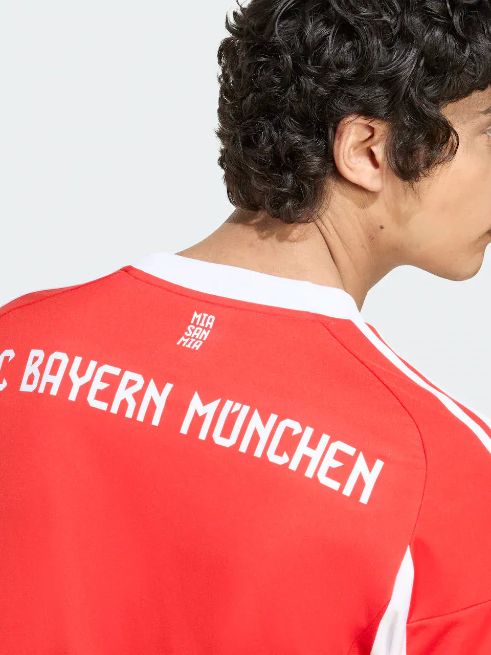 CAMISA BAYERN DE MUNIQUE TITULAR 2025/26 TORCEDOR PRONTA ENTREGA