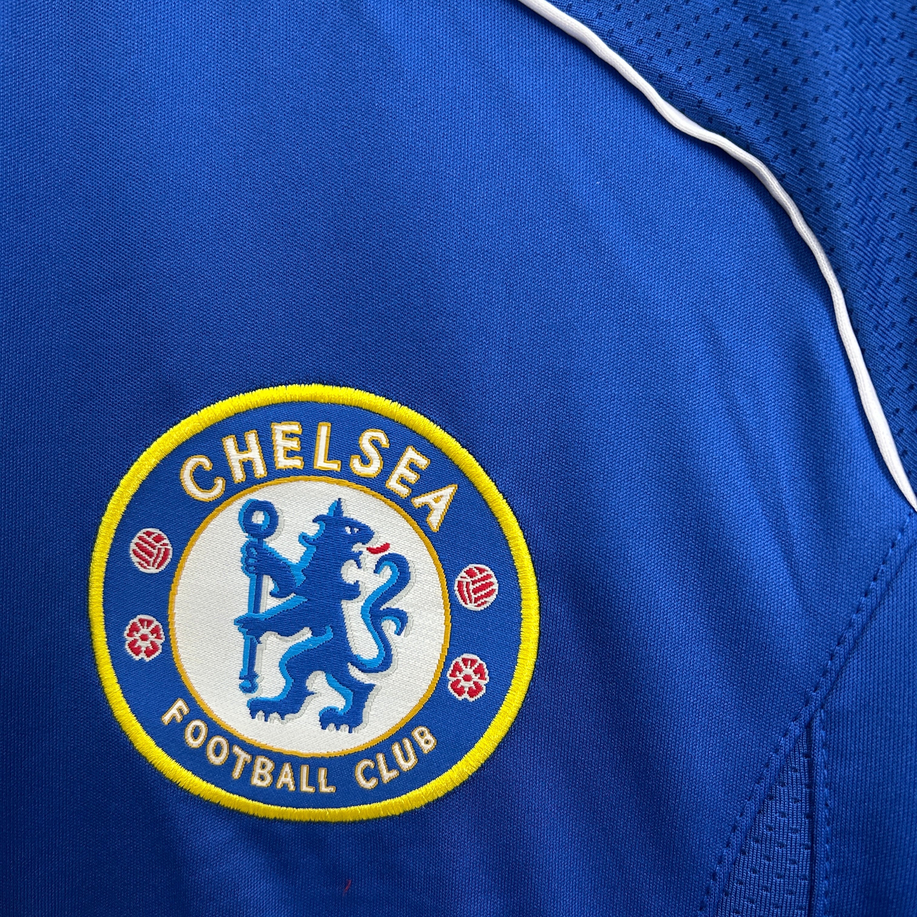 CAMISA RETRÔ MANGA LONGA CHELSEA HOME 06/07