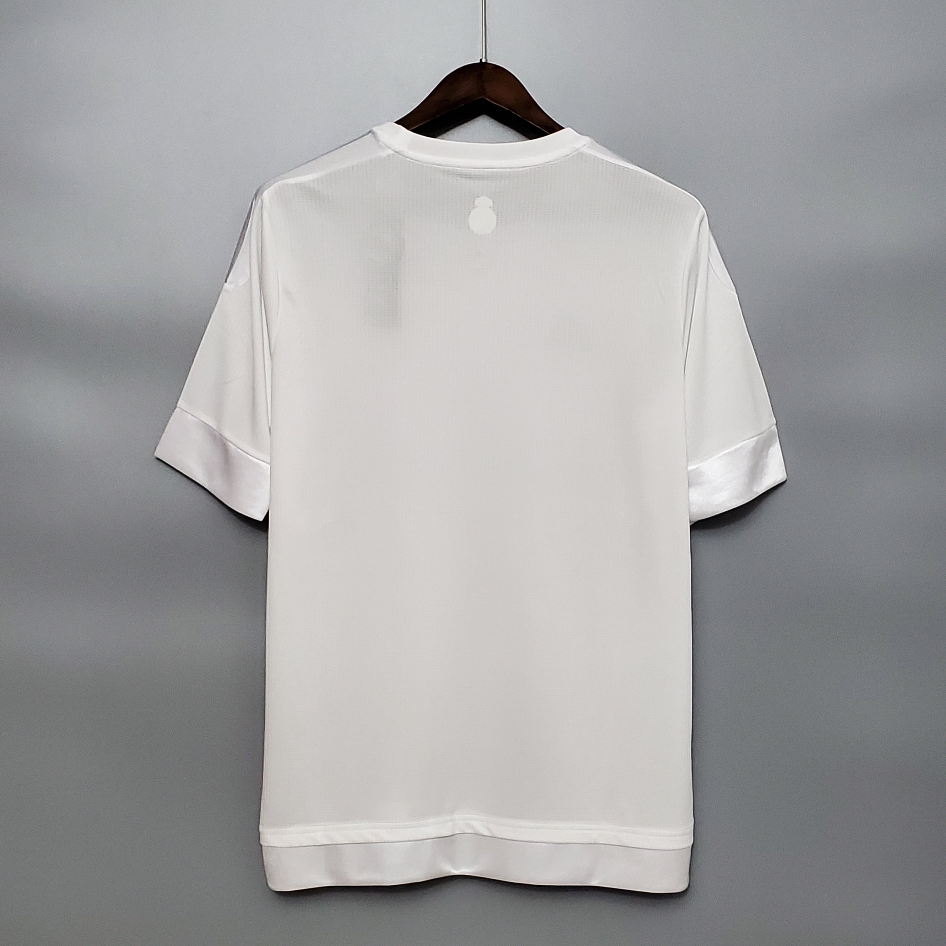 CAMISA RETRÔ REAL MADRID HOME 15/16