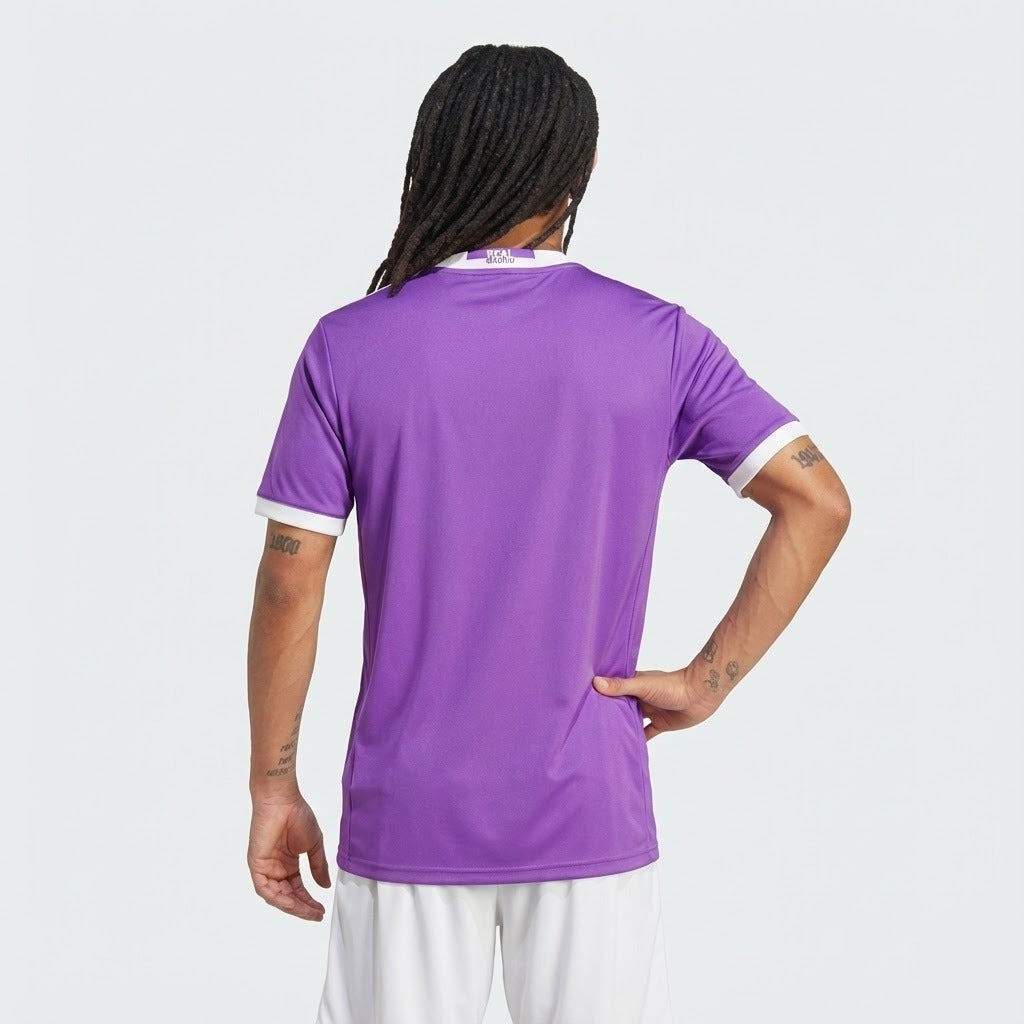 Camisa Retrô Real Madrid 2017/18 Away Roxa