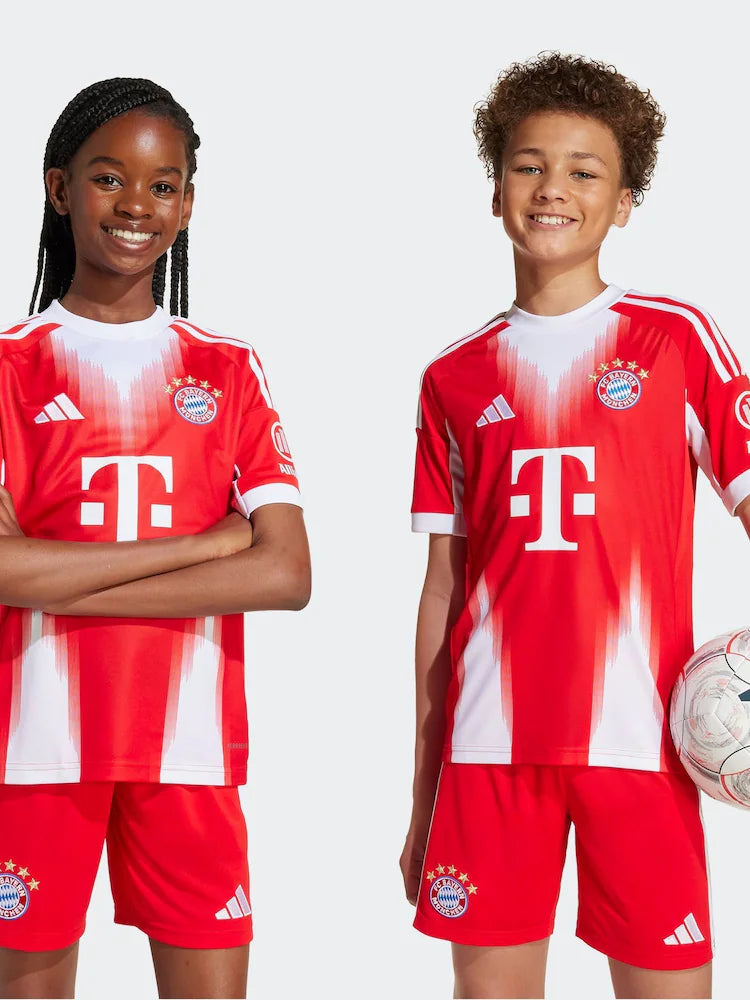 CONJUNTO INFANTIL BAYERN TITULAR I 2025/26