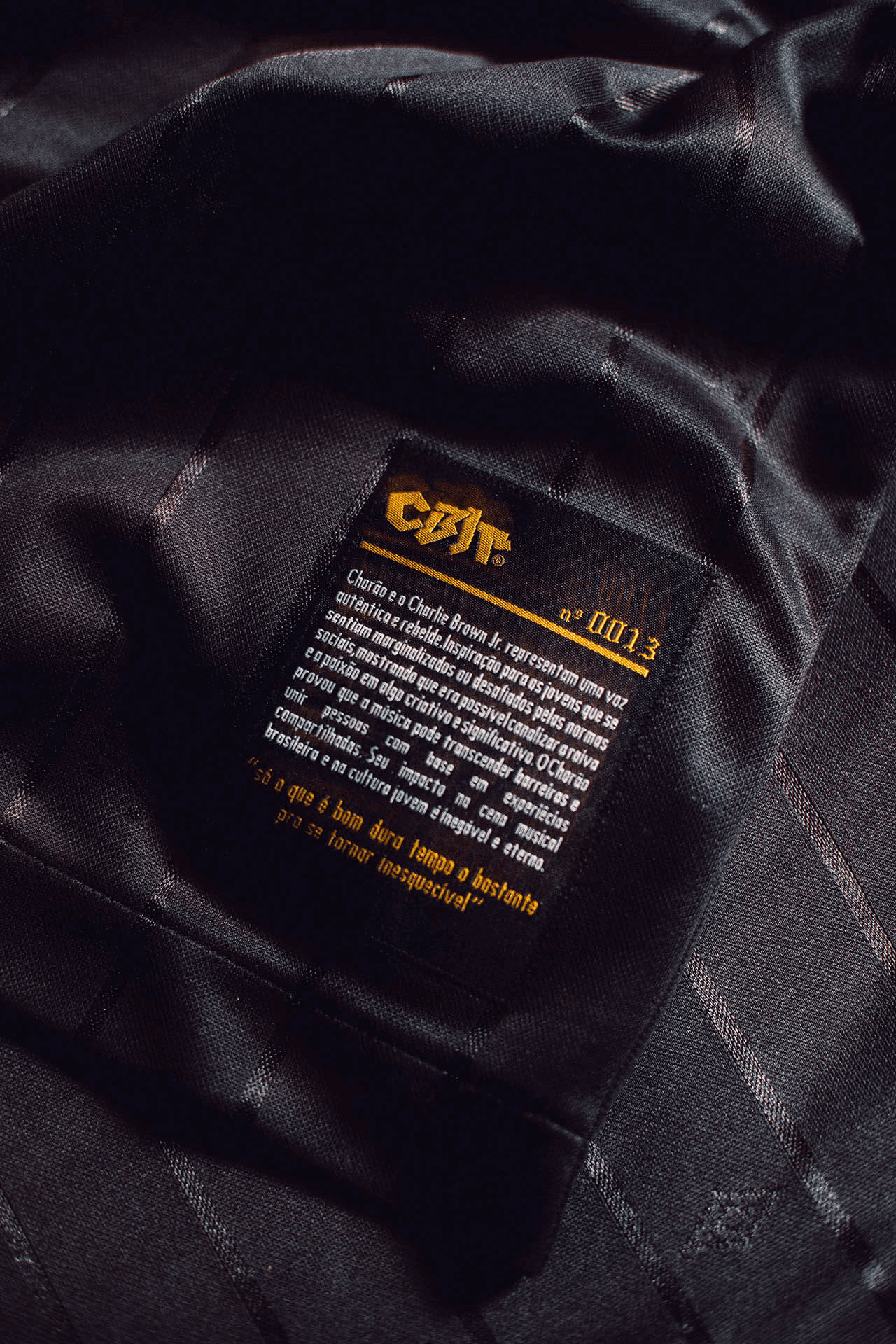 CAMISA PEIXE CHARLIE BROWN JR 2024/25 MASCULINA PRETA/DOURADA