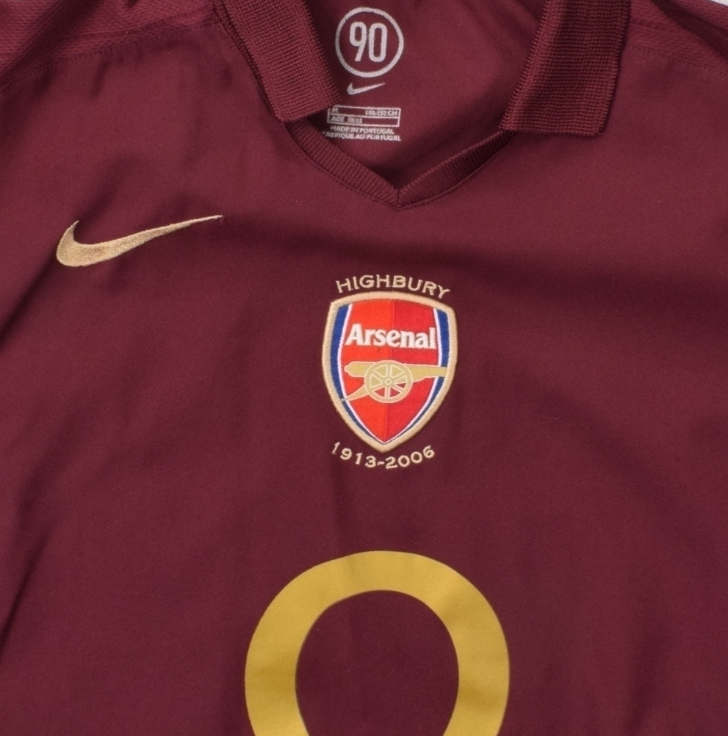Camisa Retrô Arsenal 2005/06 Home