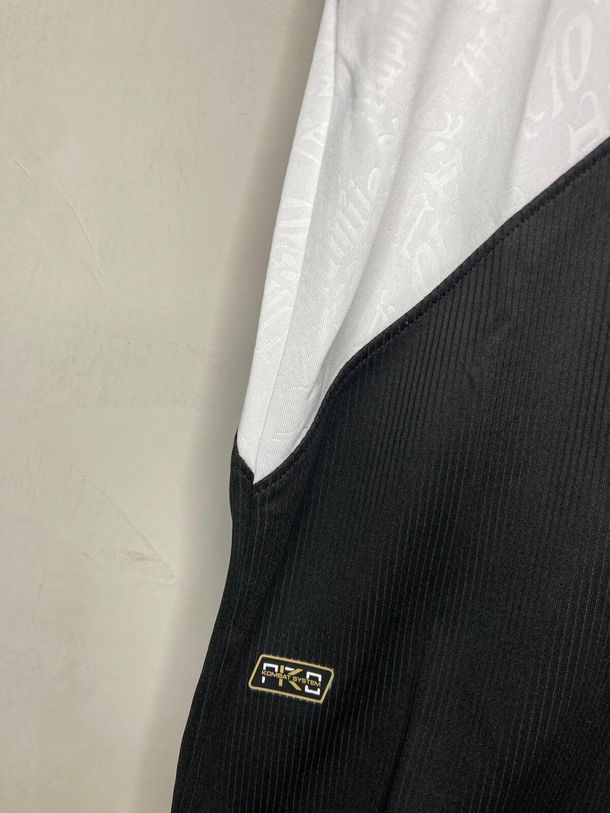 camisa_kappa_vasco_i_brasileirão_lançamento_torcedor_preta_2024-25_home_roberto_dinamite_payet