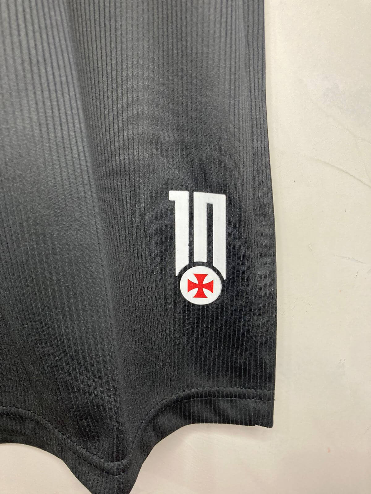 camisa_kappa_vasco_i_brasileirão_lançamento_torcedor_preta_2024-25_home_roberto_dinamite_payet