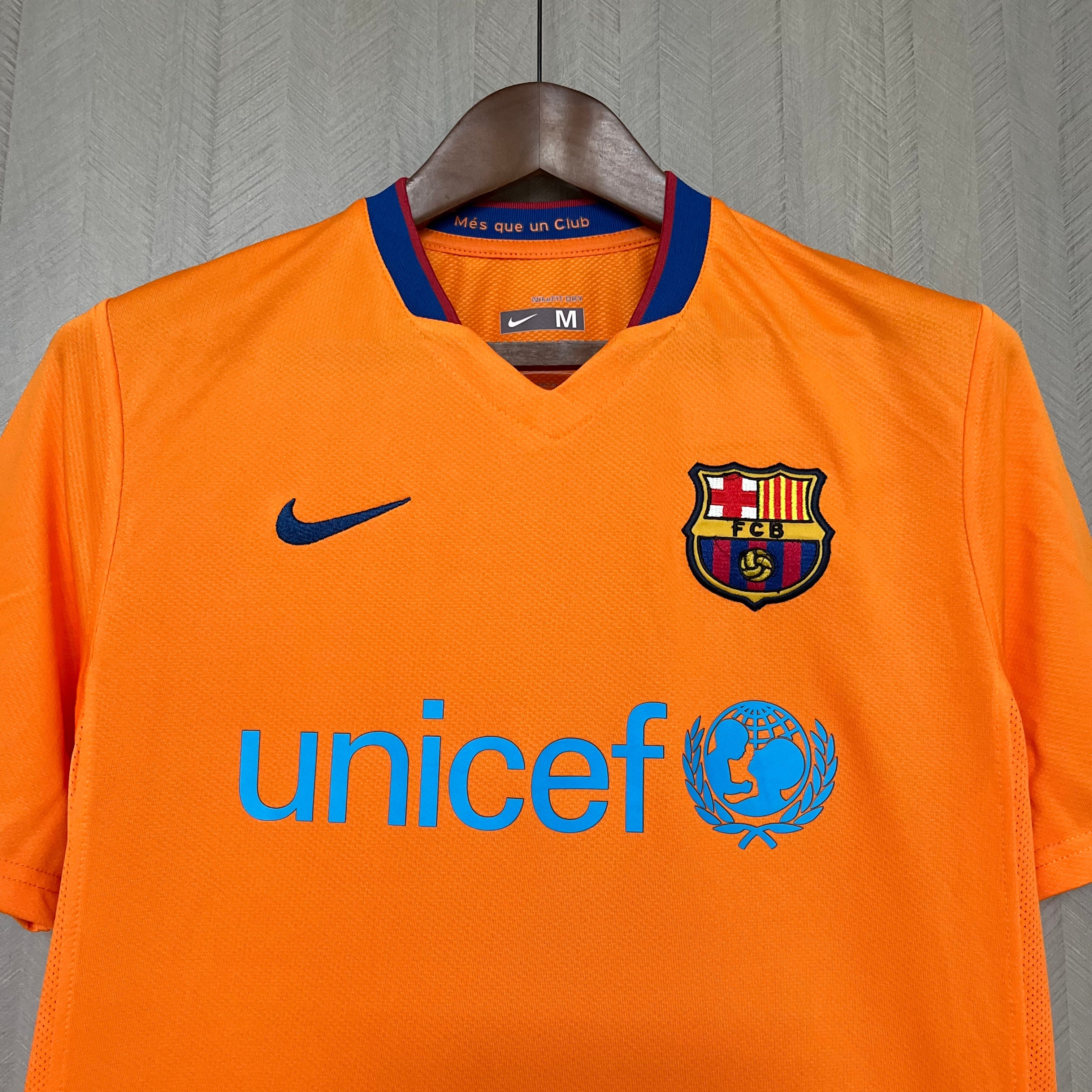 CAMISA RETRÔ BARCELONA AWAY 06/07