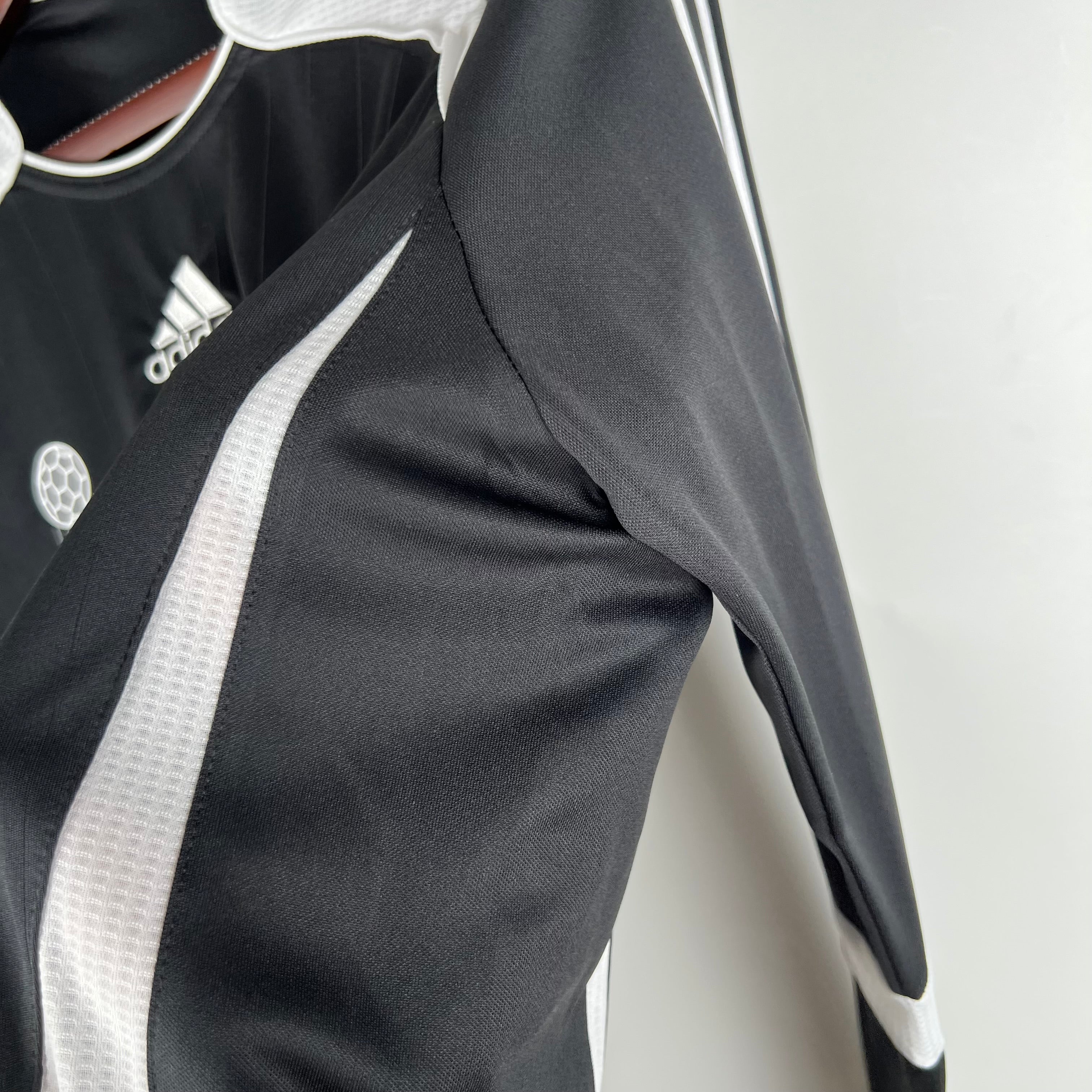 CAMISA REAL MADRID MANGA LONGA RETRÔ THIRD 06/07