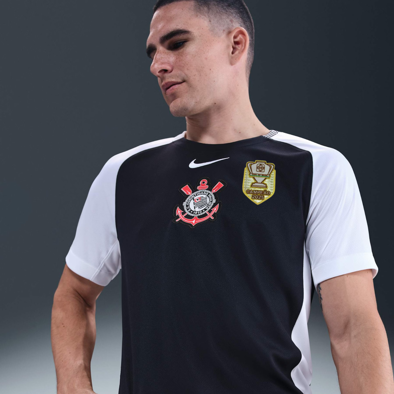 CAMISA COR. RESERVA ESPECIAL TETRACAMPEÃO + PATCH