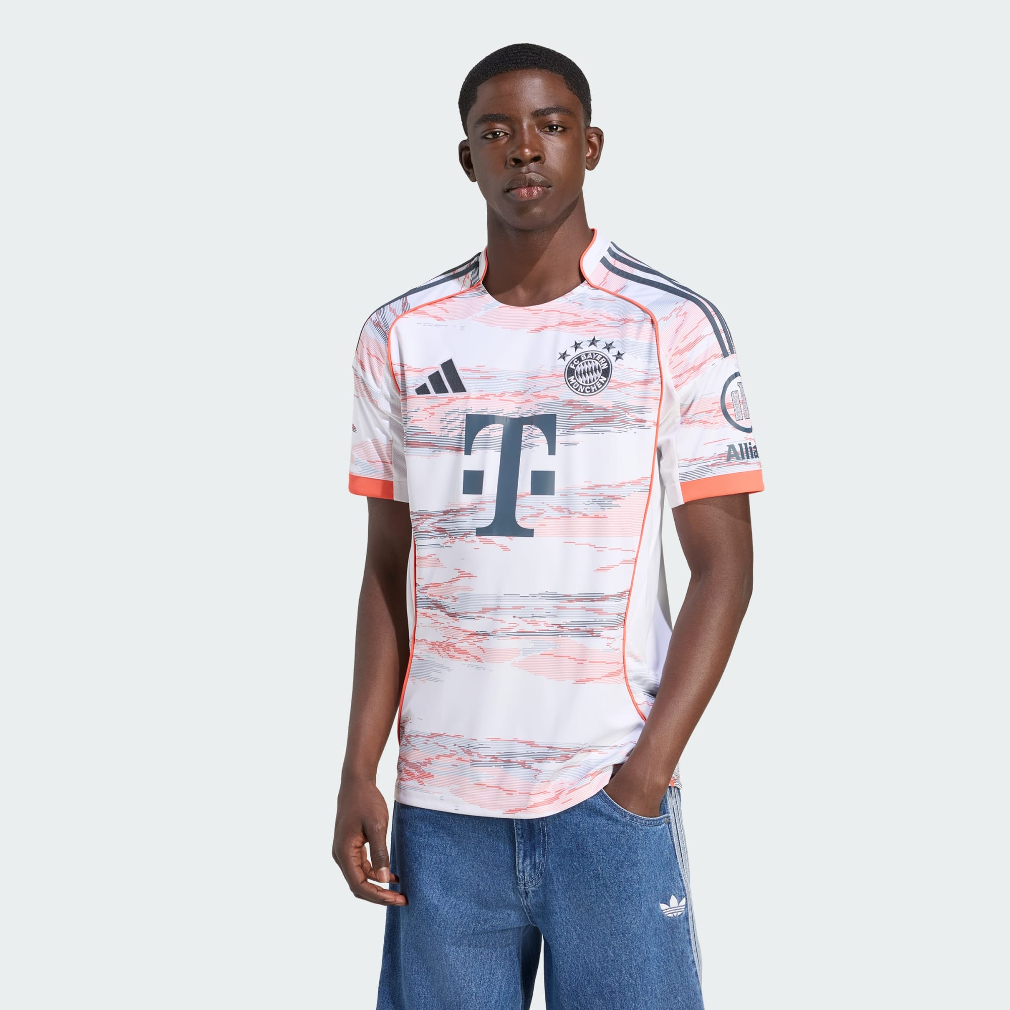 CAMISA RESERVA II BAYERN DE MUNIQUE MUNDIAL DE CLUBES 2025 TORCEDOR MASCULINA