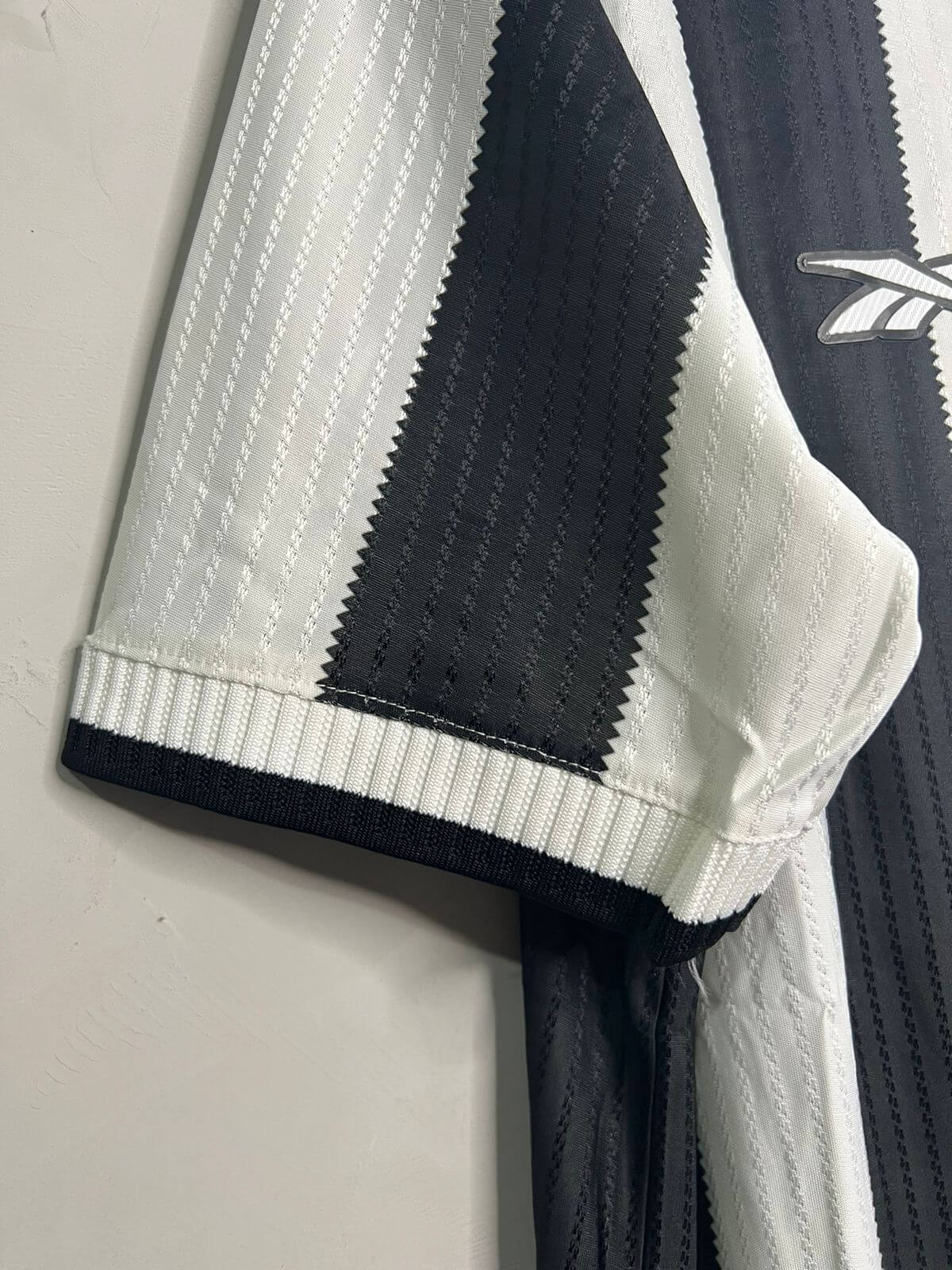 CAMISA LUIZ HENRIQUE #7 BOTAFOGO I HOME 2024/25 TORCEDOR LISTRADA
