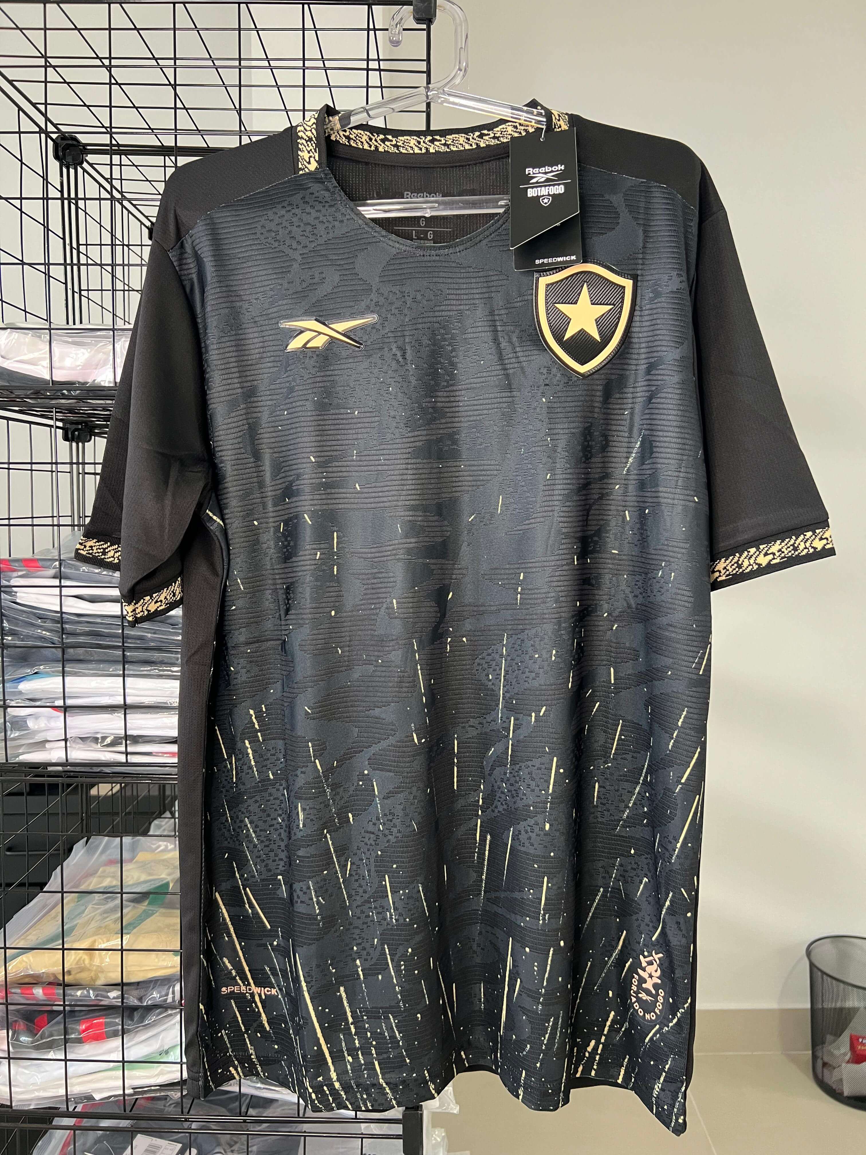 CAMISA LUIZ HENRIQUE #7 BOTAFOGO II RESERVA 2024/25 TORCEDOR PRETO/DOURADO