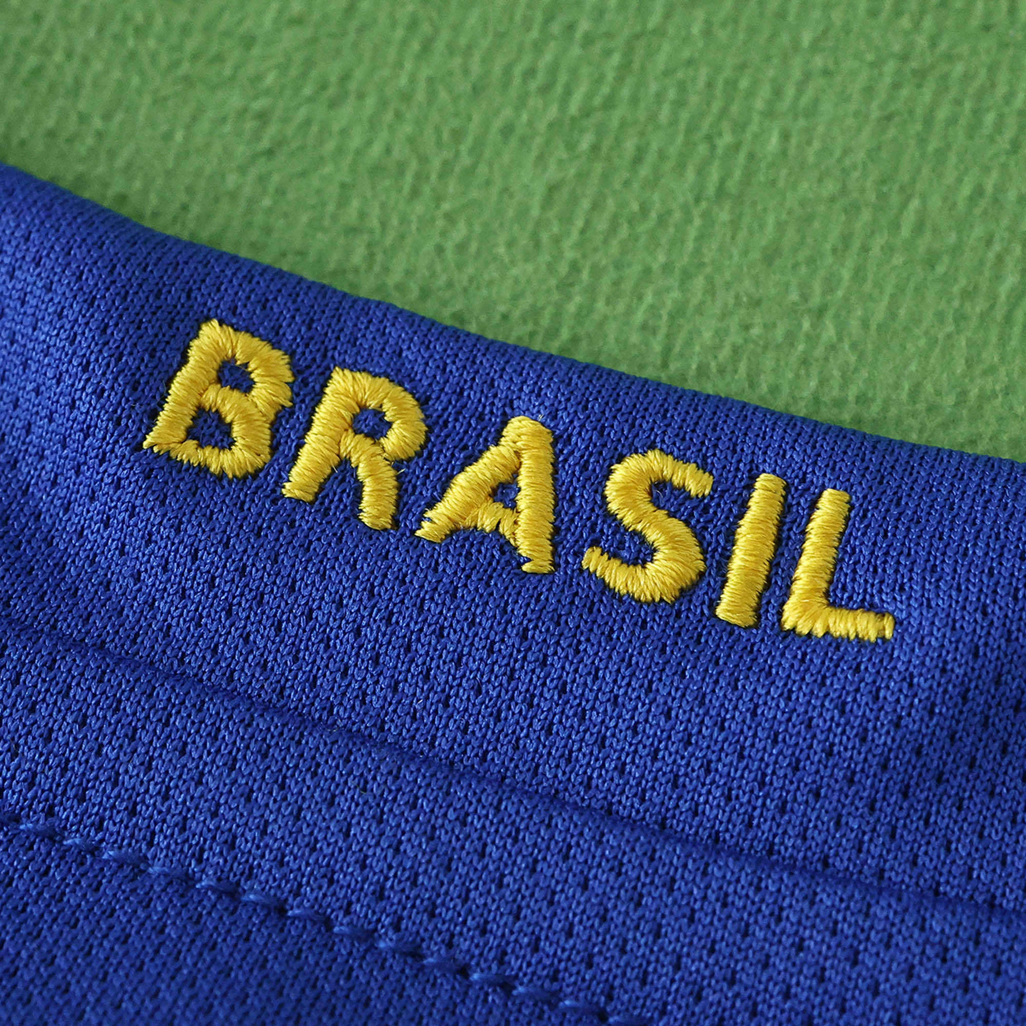 CAMISA RETRÔ BRASIL AWAY 2006