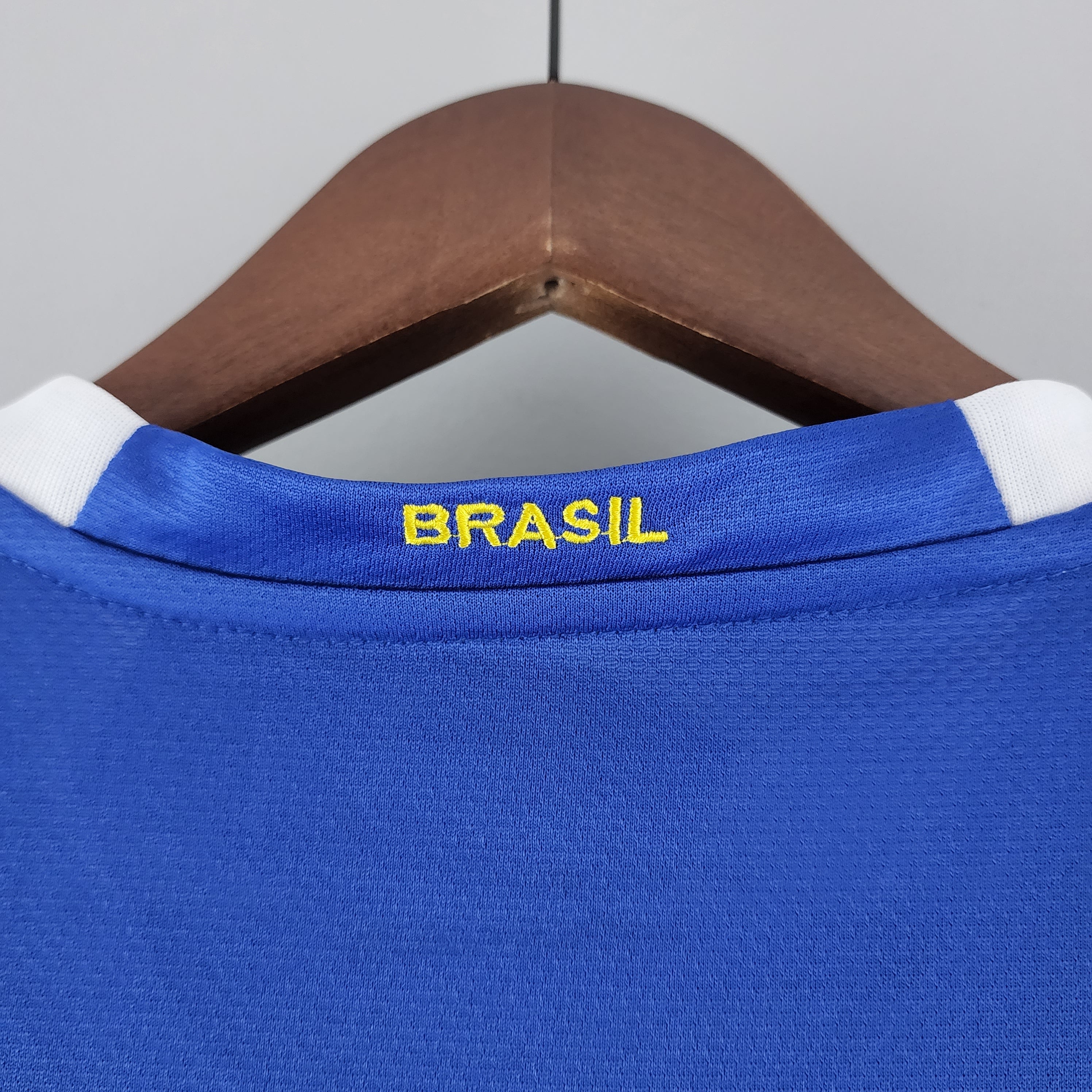 CAMISA RETRÔ BRASIL AWAY 2006