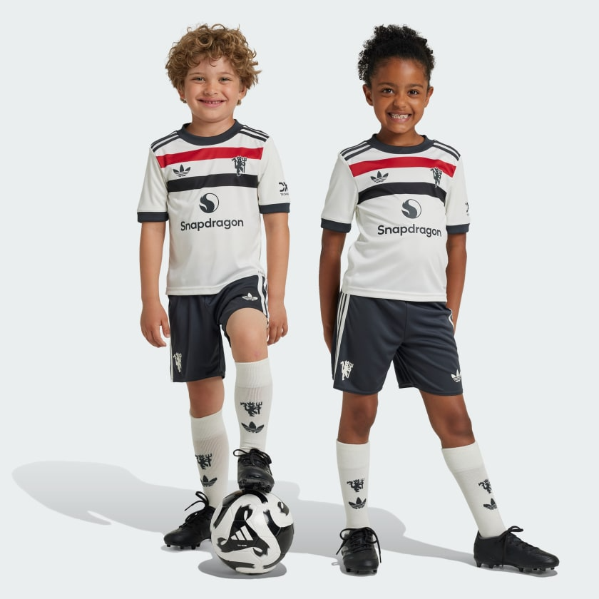 CONJUNTO INFANTIL MANCHESTER UNITED THIRD III 2024/25