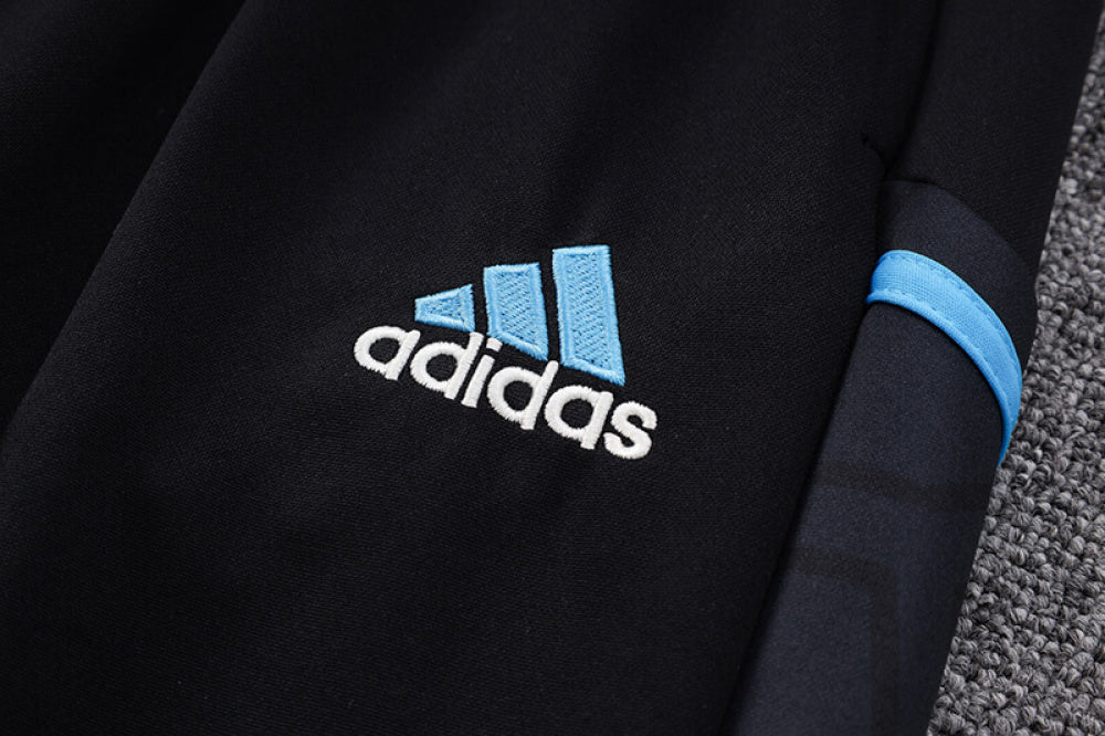 AGASALHO MANCHESTER UNITED TREINO 2023/24 BRANCO/AZUL