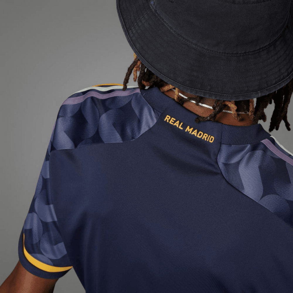 camisa-real-madrid-AWAY-torcedor-masculina-2023/24-ROXA-adidas