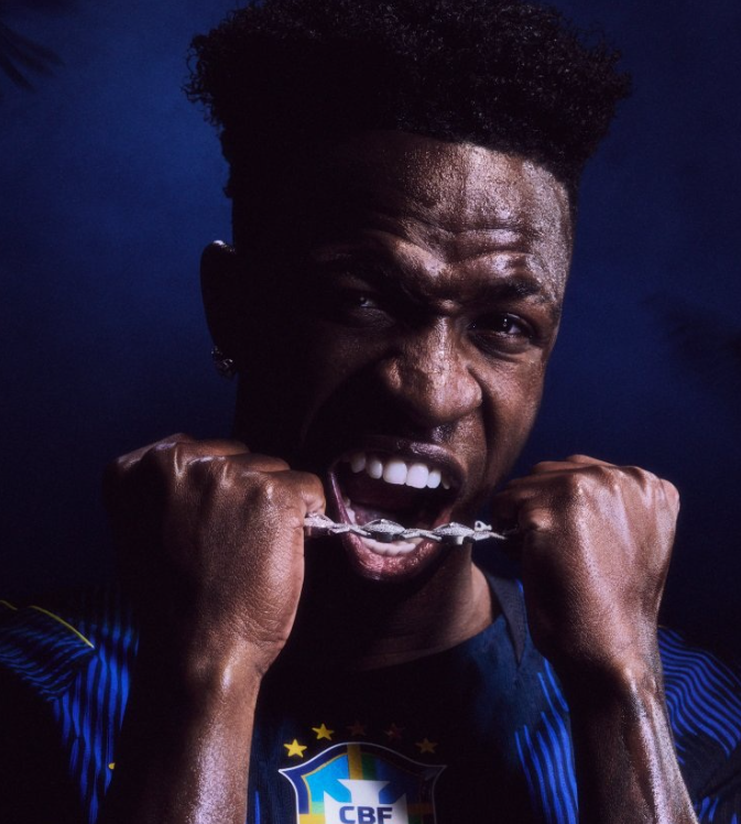 Vazou oficialmente a camisa do BRASIL azul para a copa juntamente com a JORDAN!