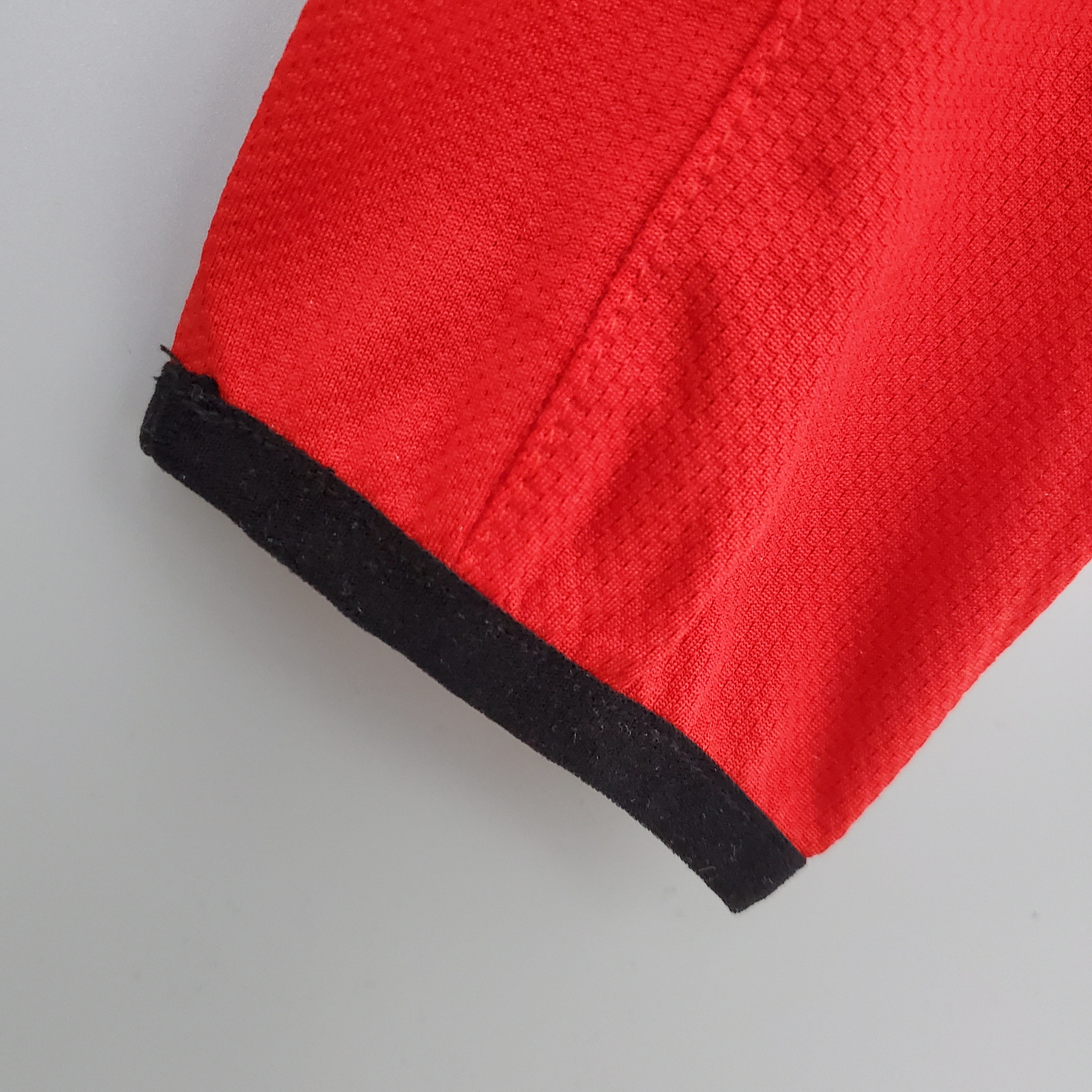 CAMISA RETRÔ MANCHESTER UNITED HOME MANGA LONGA 04/05