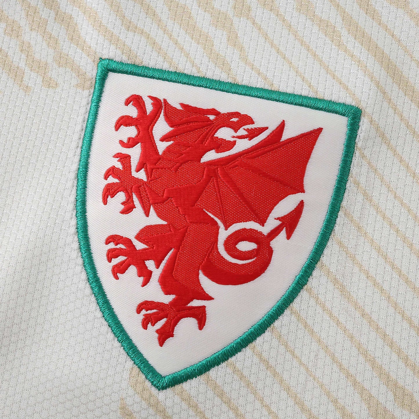 CAMISA PAÍS DE GALES II 2026/27 COPA DO MUNDO 2026