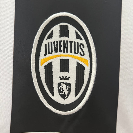 CAMISA JUVENTUS RETRÔ HOME 04/05