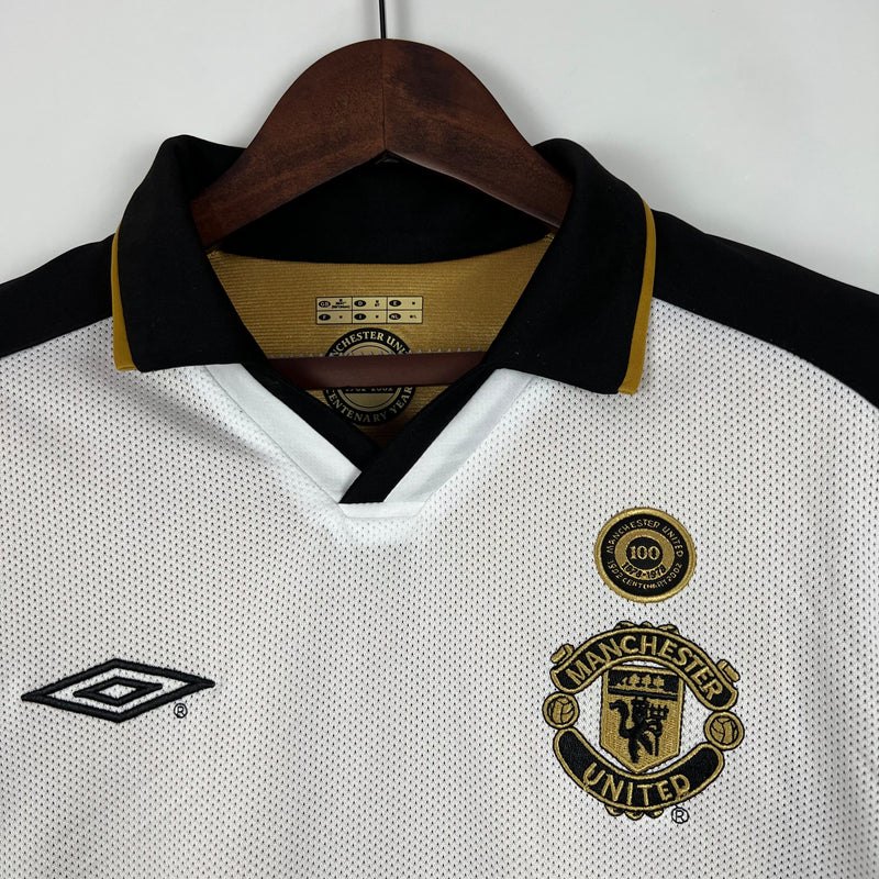 camisa_united_dupla_face_branca_dourada_2002_umbro_vodafone_beckham