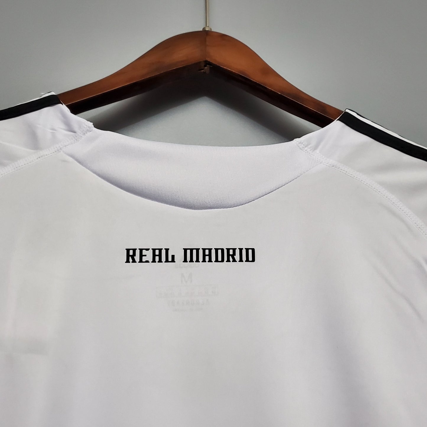 CAMISA RETRÔ REAL MADRID HOME 09/10