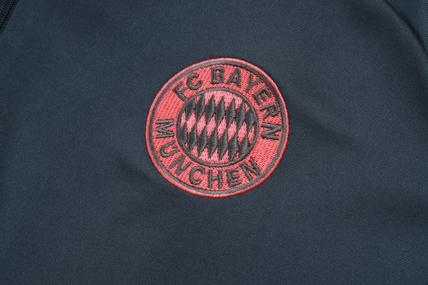 Conjunto Bayern de Munique Zíper Curto 25/26