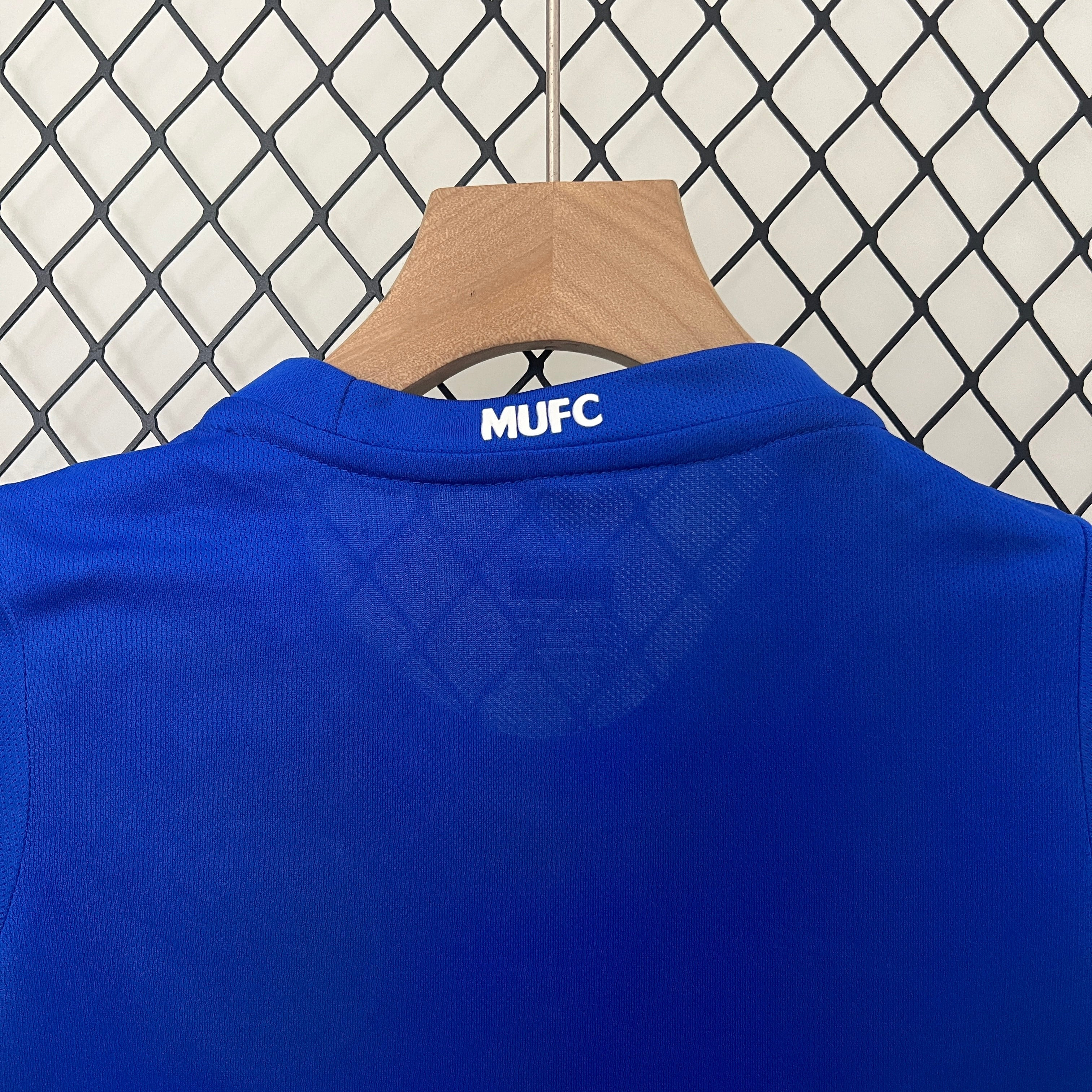 KIT INFANTIL RETRÔ MANCHESTER UNITED BLUE 08/09