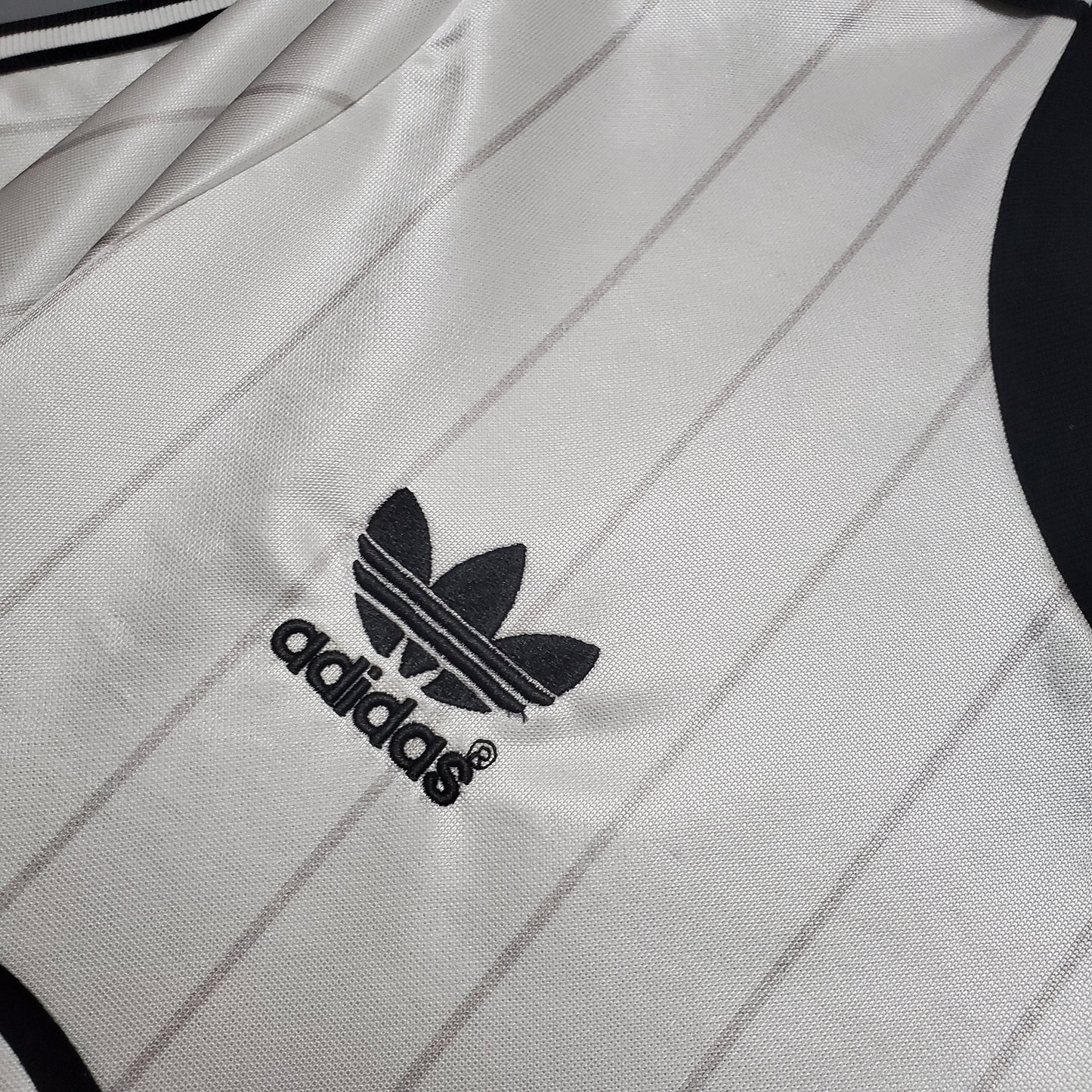 CAMISA RETRÔ MANCHESTER UNITED AWAY 1983
