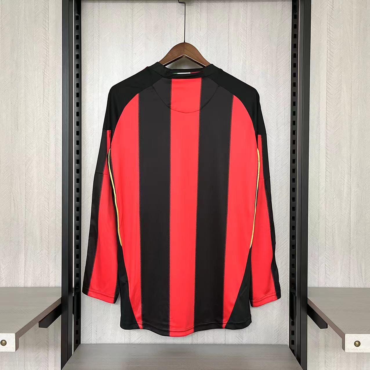 CAMISA RETRÔ MILAN HOME MANGA LONGA 10/11