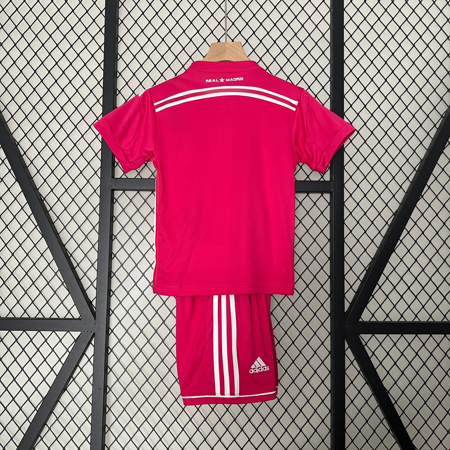 KIT INFANTIL RETRÔ REAL MADRID AWAY 14/15