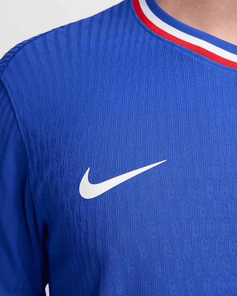 camisa_nike_frança_i_masculina_eurocopa_lançamento_jogador_azul_2024-25_home_mbappe