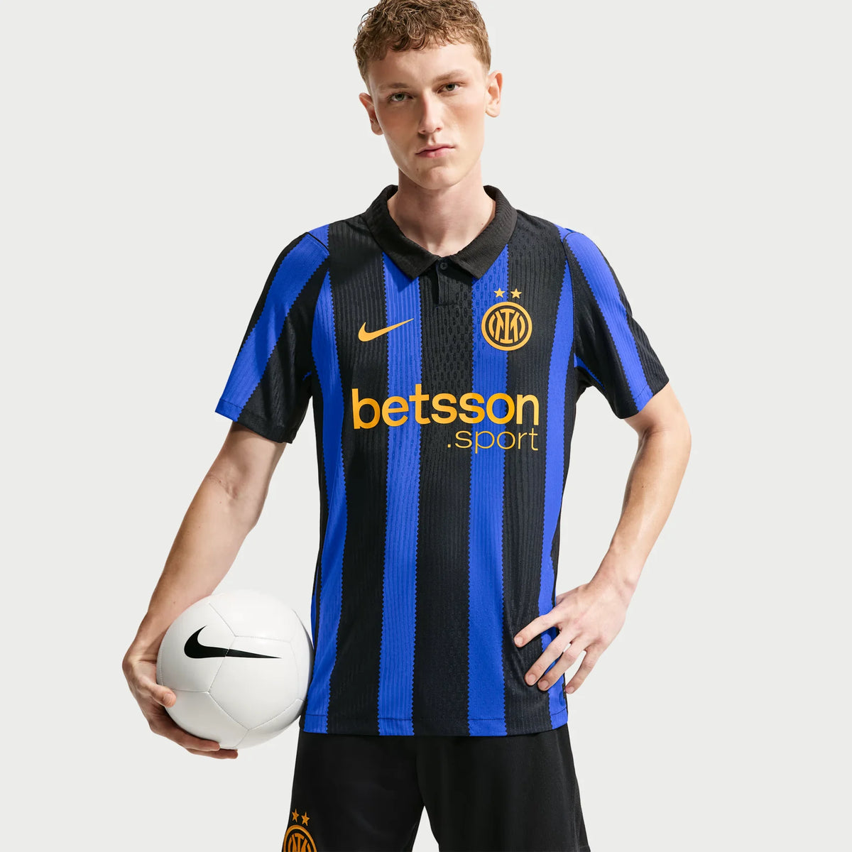 CAMISA TITULAR I INTER DE MILÃO 2026/27 JOGADOR
